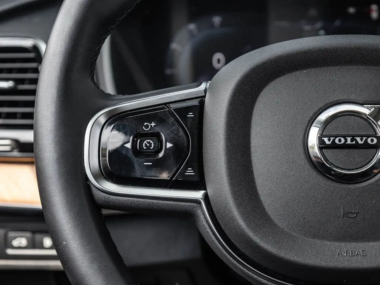 Volvo XC90 photo Volvo XC90
