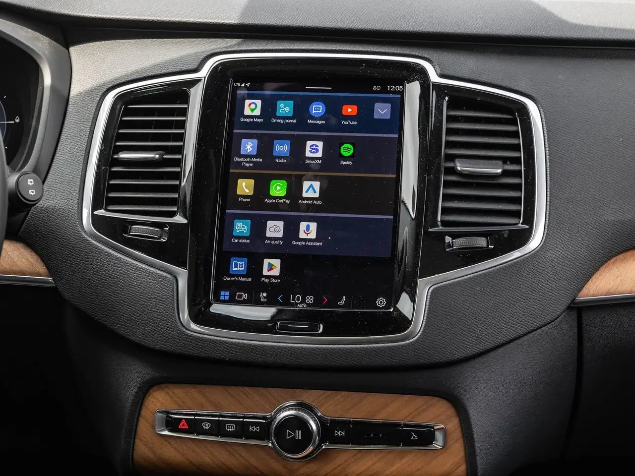 Volvo XC90 photo Volvo XC90
