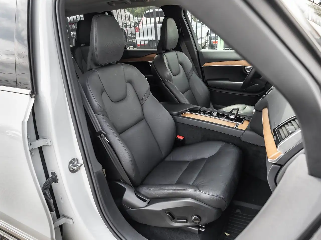 Volvo XC90 photo Volvo XC90