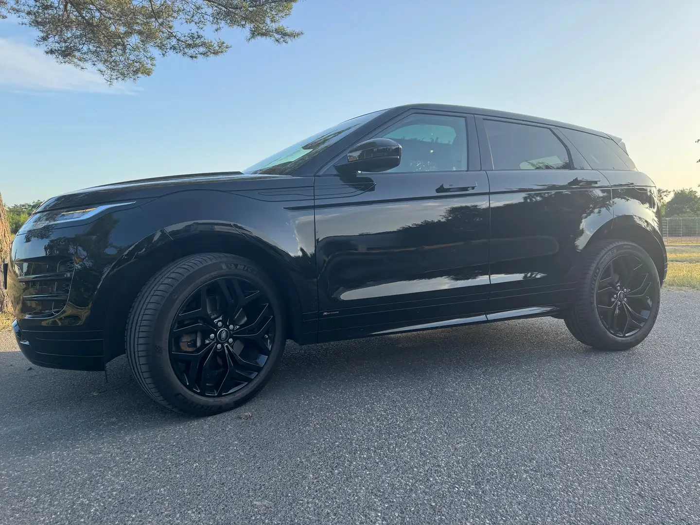 Land Rover Range Rover Evoque Range Rover Evoque D180 R-Dynamic S Schwarz - 1
