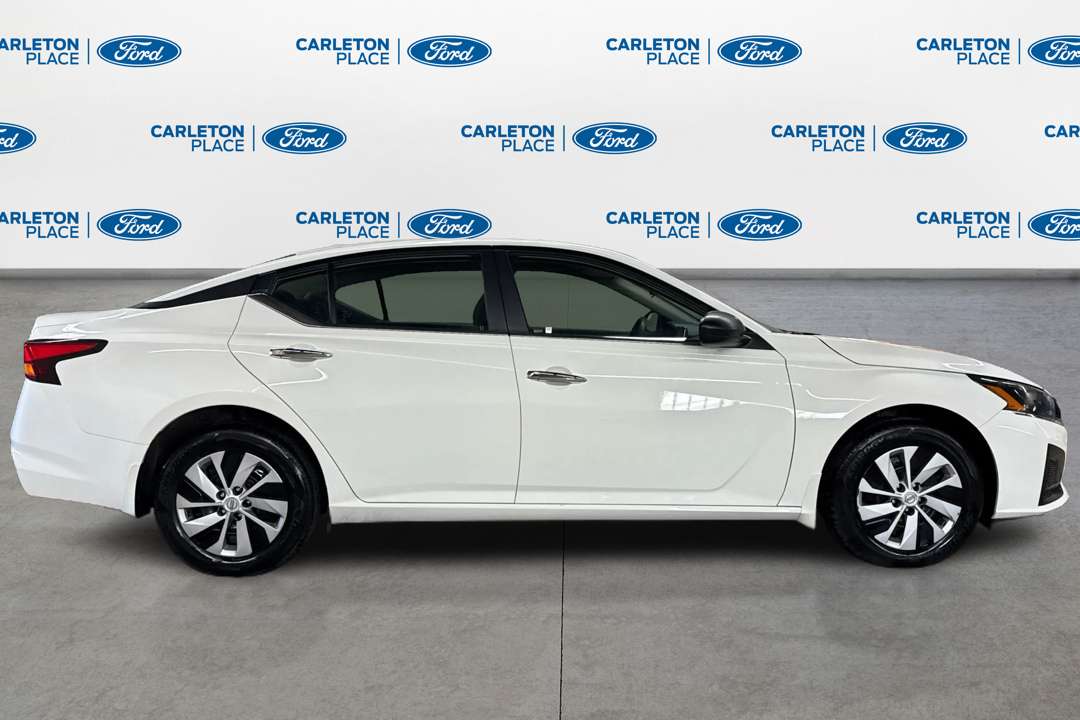 2025 Nissan Altima S  | AWD Fuel Efficient CarPlay Safety Shield — снимка 1