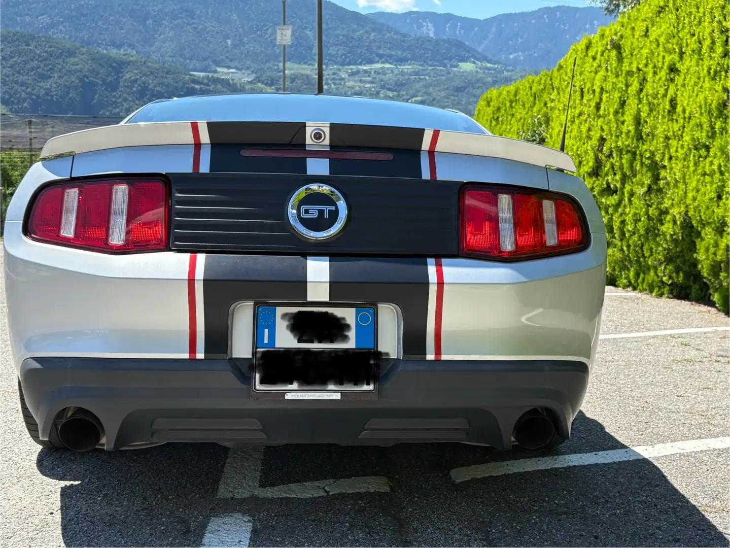 Ford Mustang Premium Argento - 2