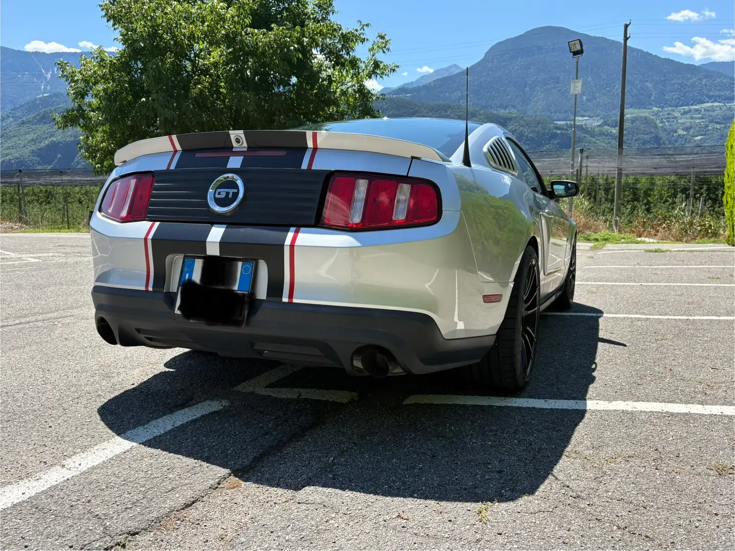 Ford Mustang Premium Argento - 1
