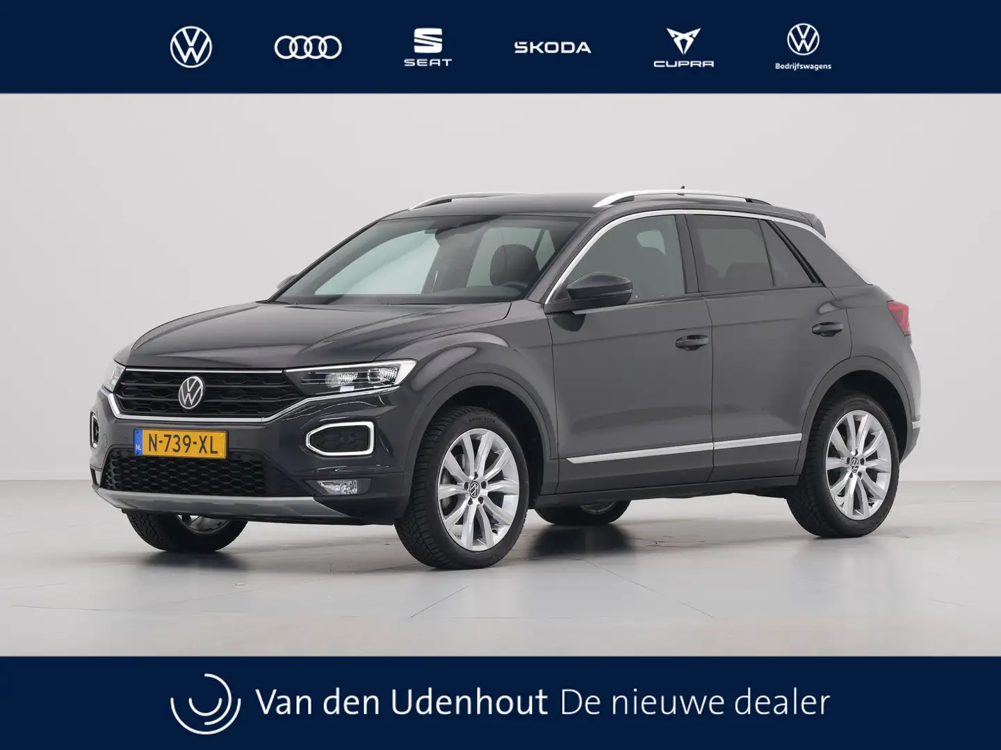 Volkswagen T-Roc 1.5 TSI 150pk DSG Sport Camera Navigatie Acc Carpl Grijs - 1