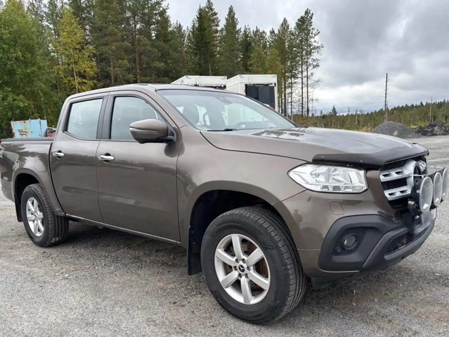 Mercedes-Benz X 250 X 250 d 4MATIC Aut. PROGRESSIVE Braun - 2