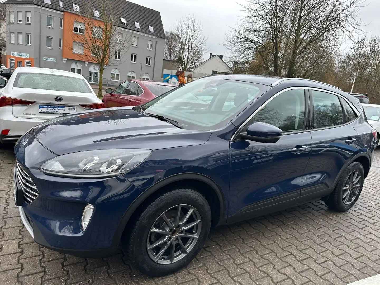Ford Kuga Titanium/1.Hand/Automatik/Navi/Kamera/Euro6 Blau - 2
