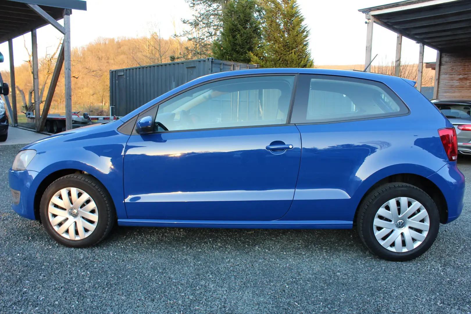 Volkswagen Polo 1.2 Trendline Modell 2014 Blau - 2