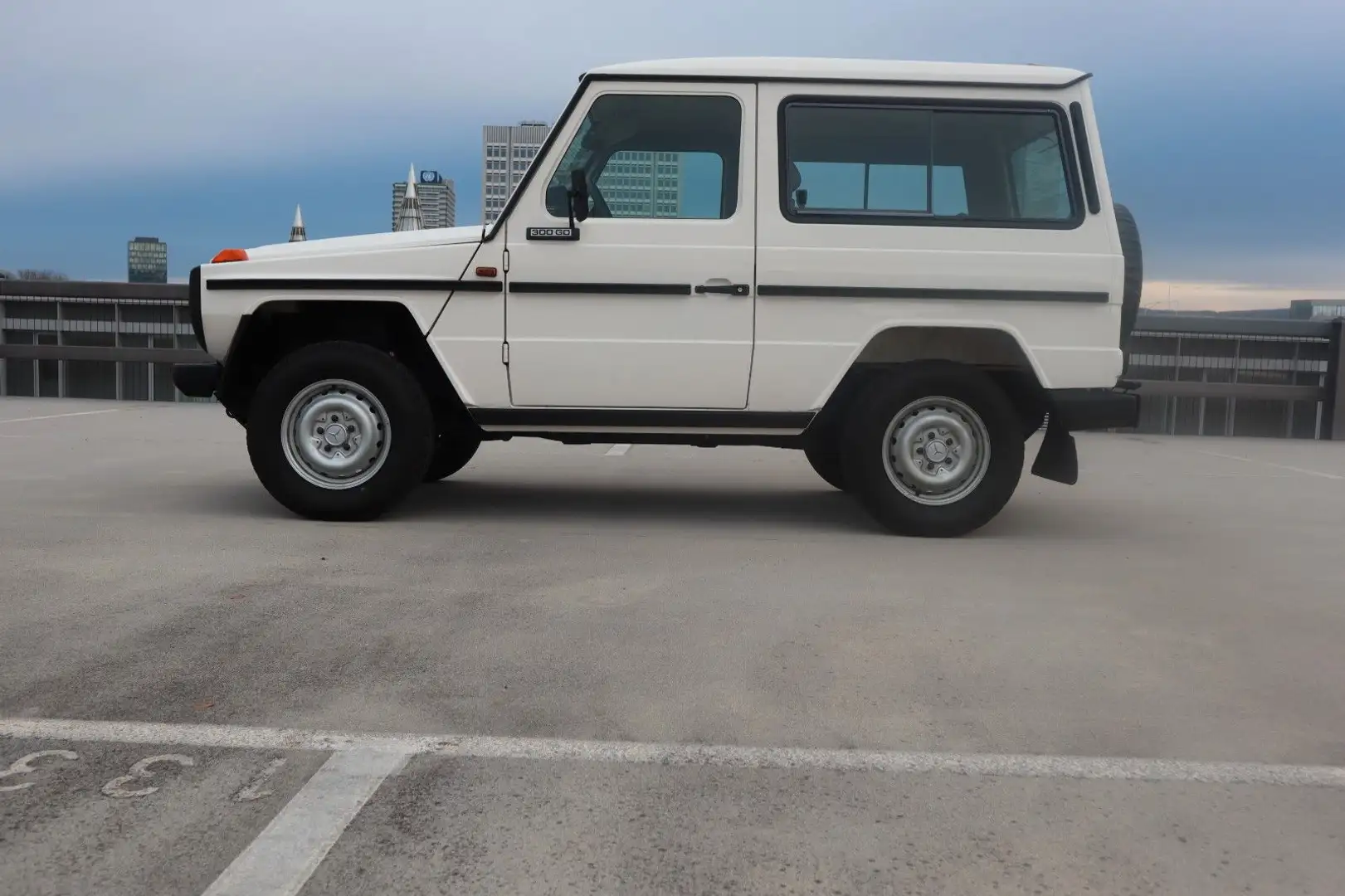 Mercedes-Benz G 300 300GD W460 Wit - 2