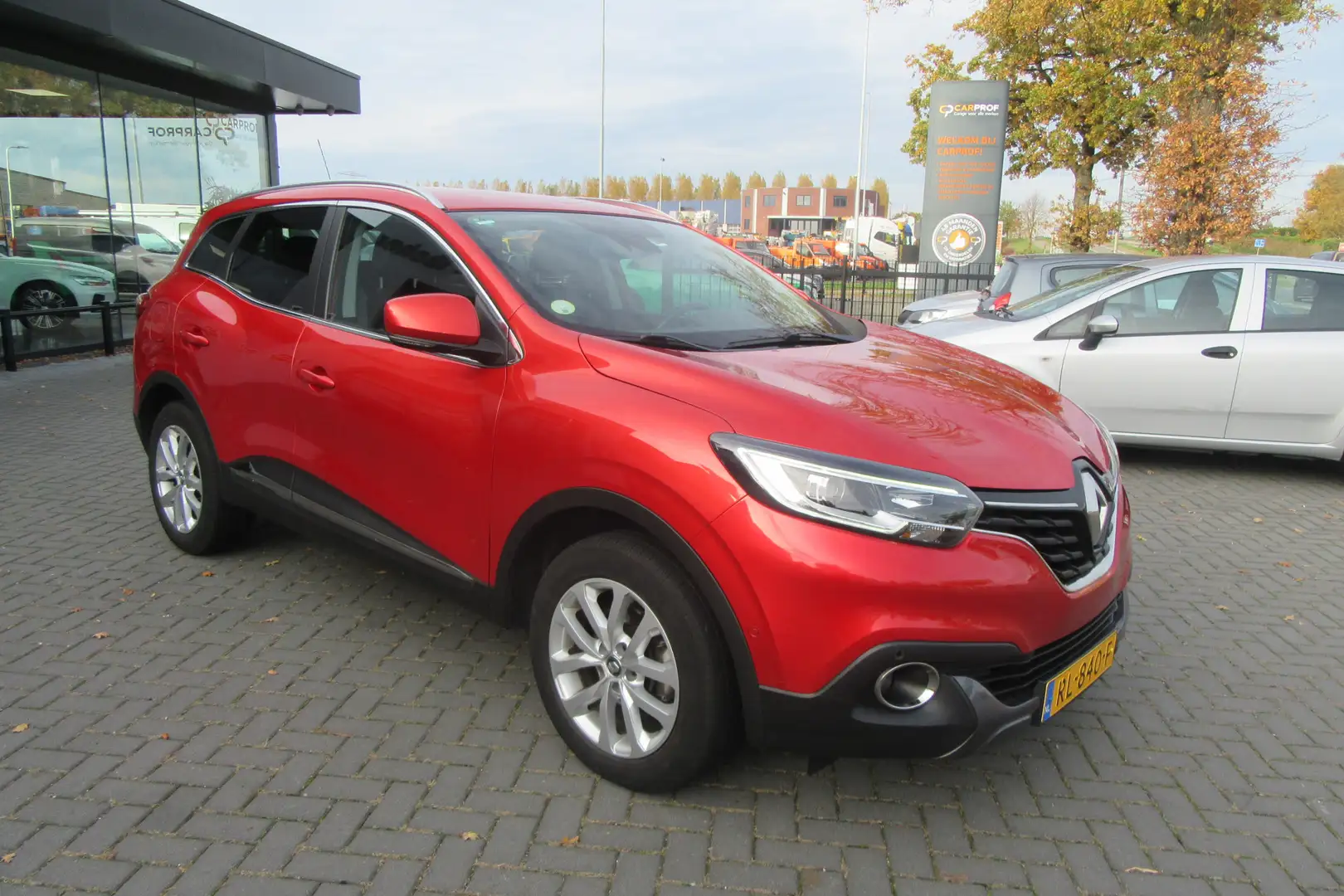Renault Kadjar 1.5 dCi Intens Automaat, Navi, Camera, Blind Spot Rood - 2