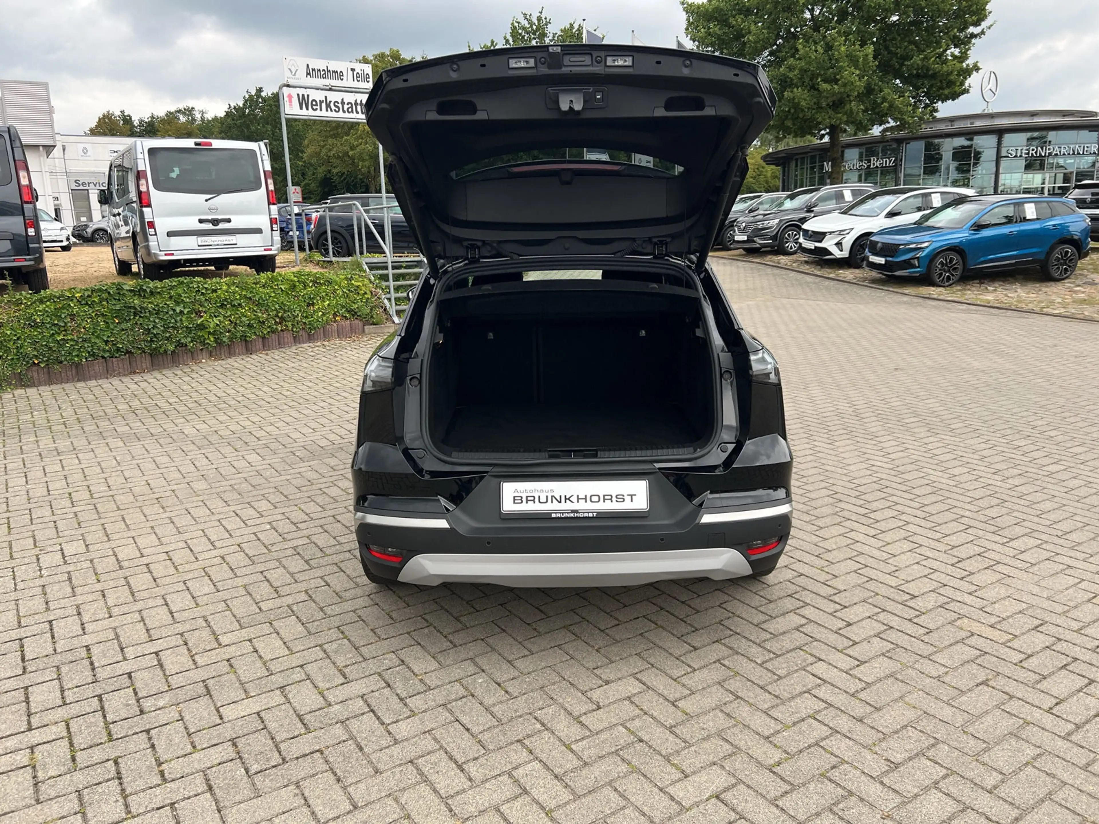 Renault Symbioz E-TECH 160 Iconic SHZ+LKHZ+360° Kamera — photo 15