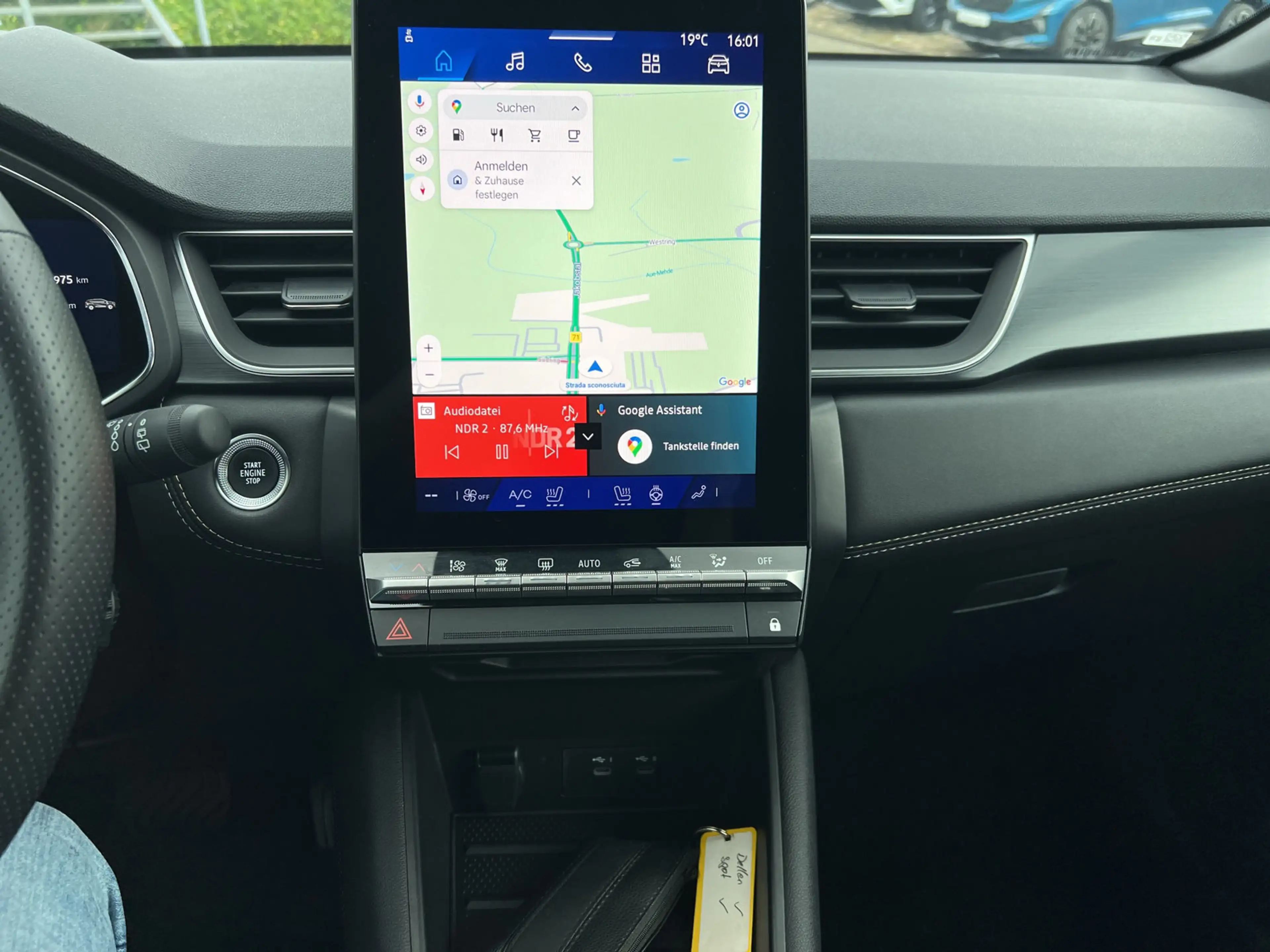 Renault Symbioz E-TECH 160 Iconic SHZ+LKHZ+360° Kamera — photo 11