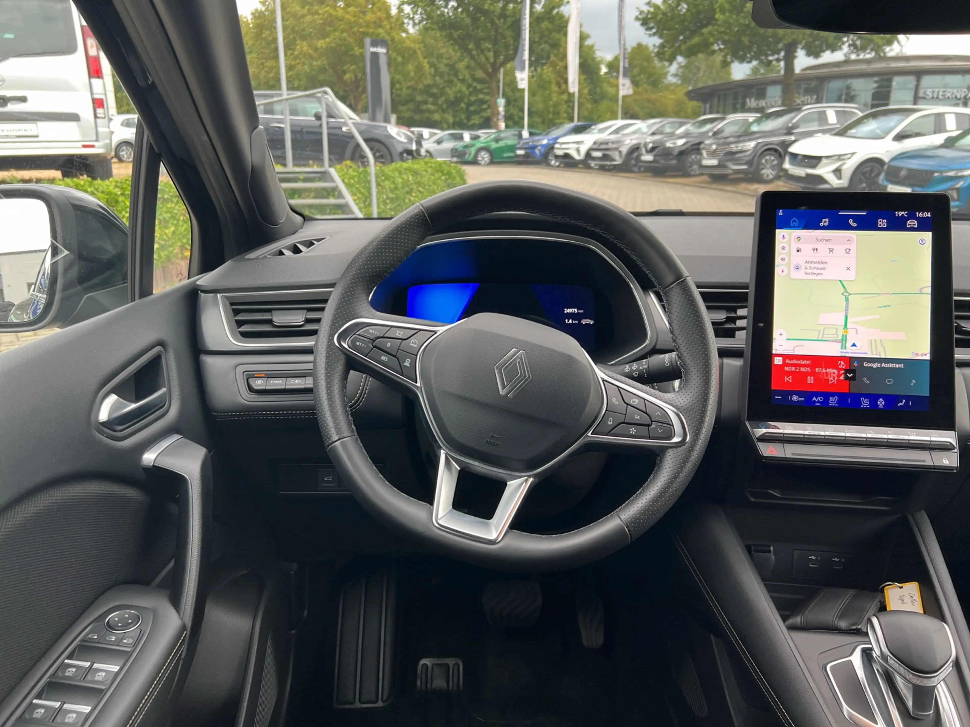Renault Symbioz E-TECH 160 Iconic SHZ+LKHZ+360° Kamera — photo 7