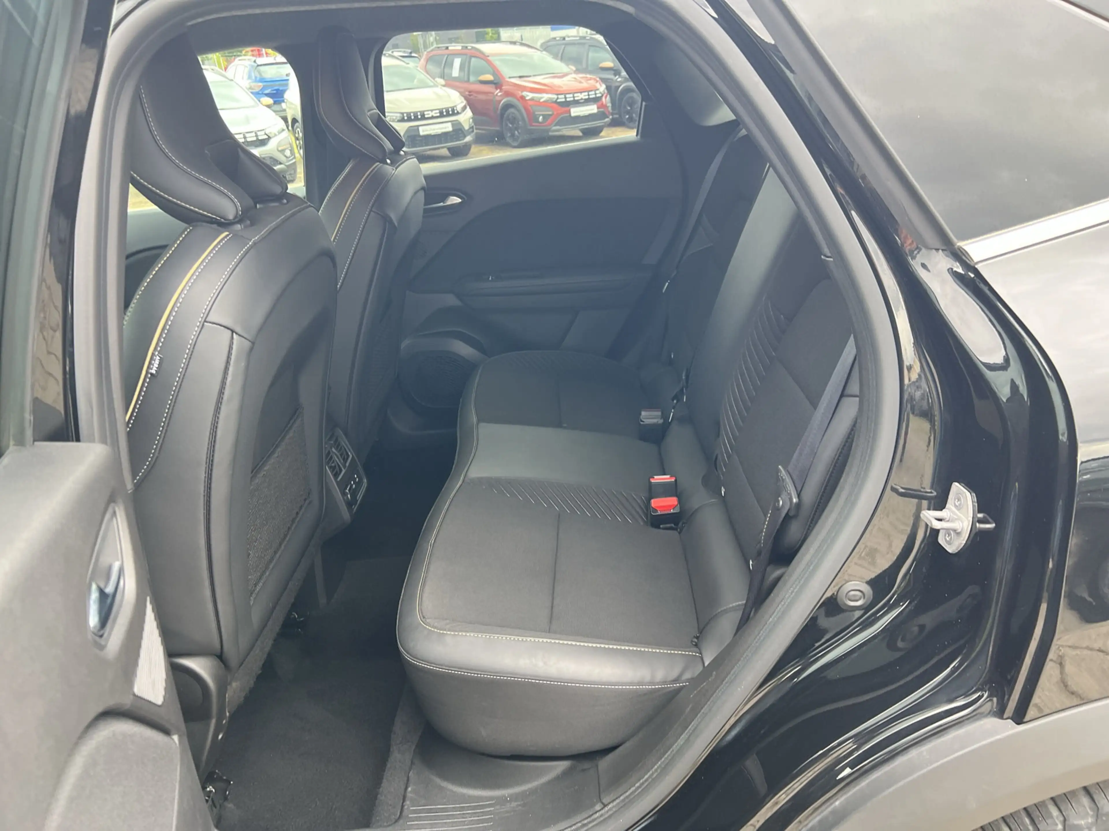 Renault Symbioz E-TECH 160 Iconic SHZ+LKHZ+360° Kamera — photo 10