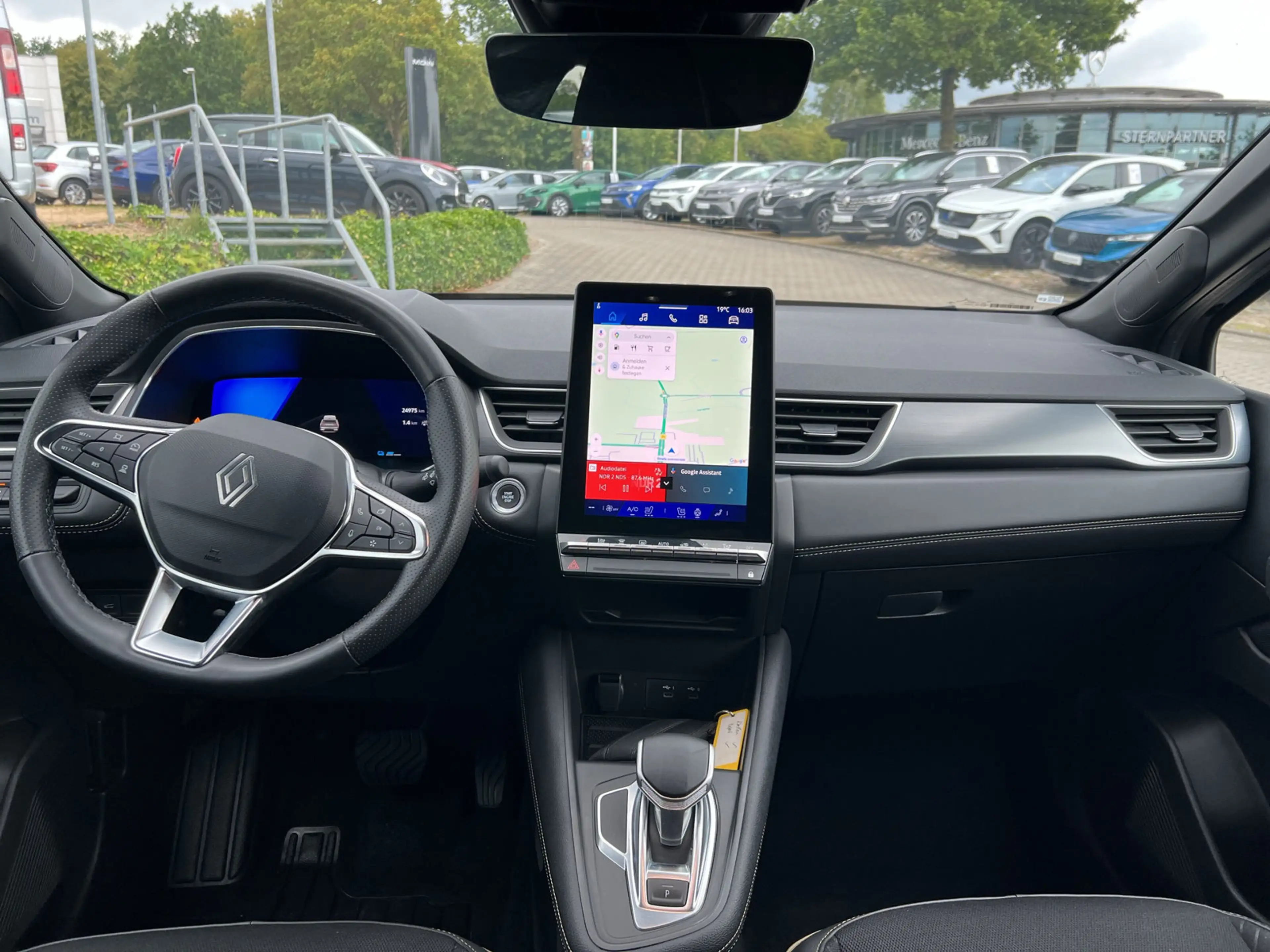 Renault Symbioz E-TECH 160 Iconic SHZ+LKHZ+360° Kamera — photo 6