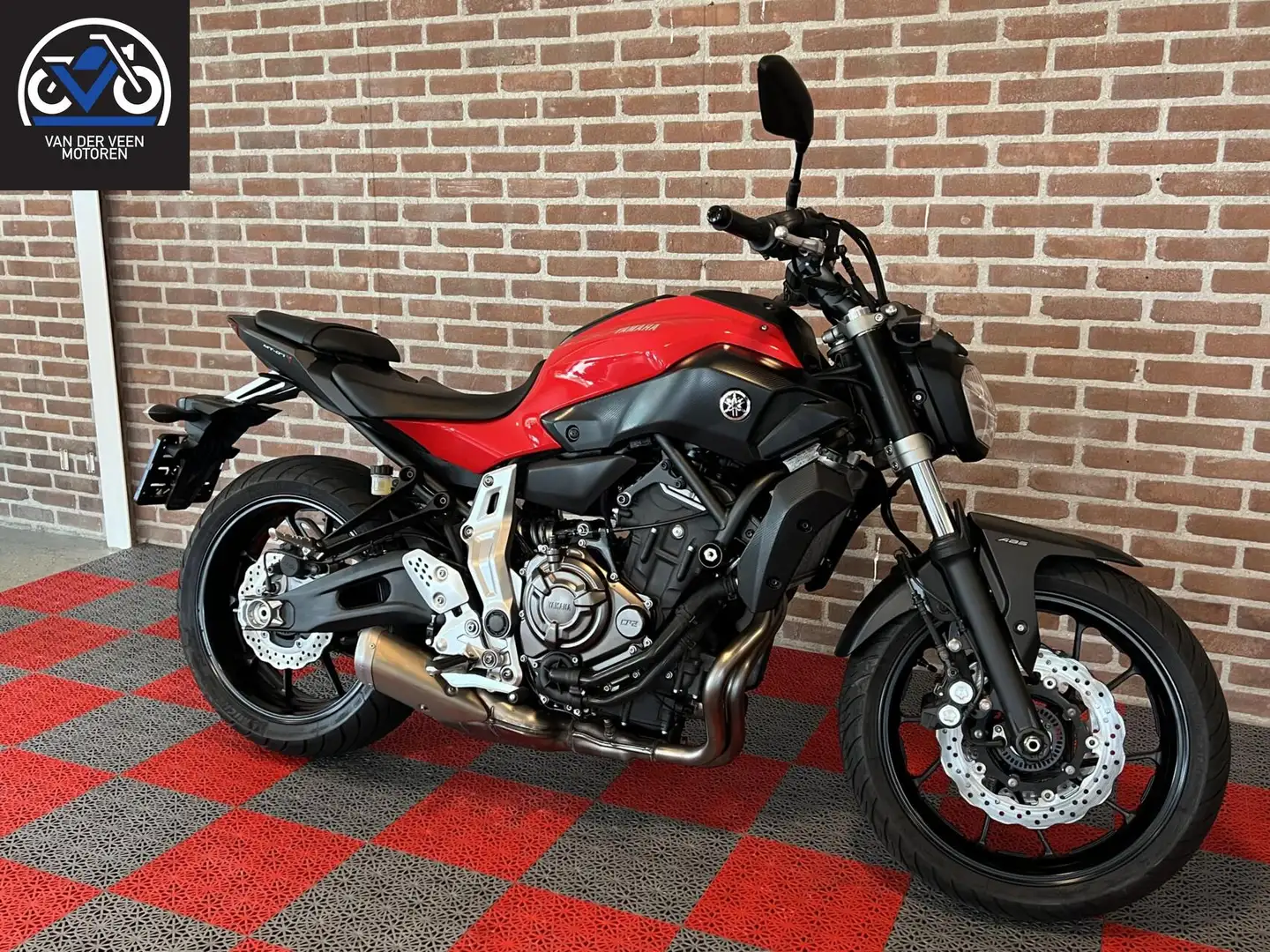Yamaha MT-07 ABS Rood - 1