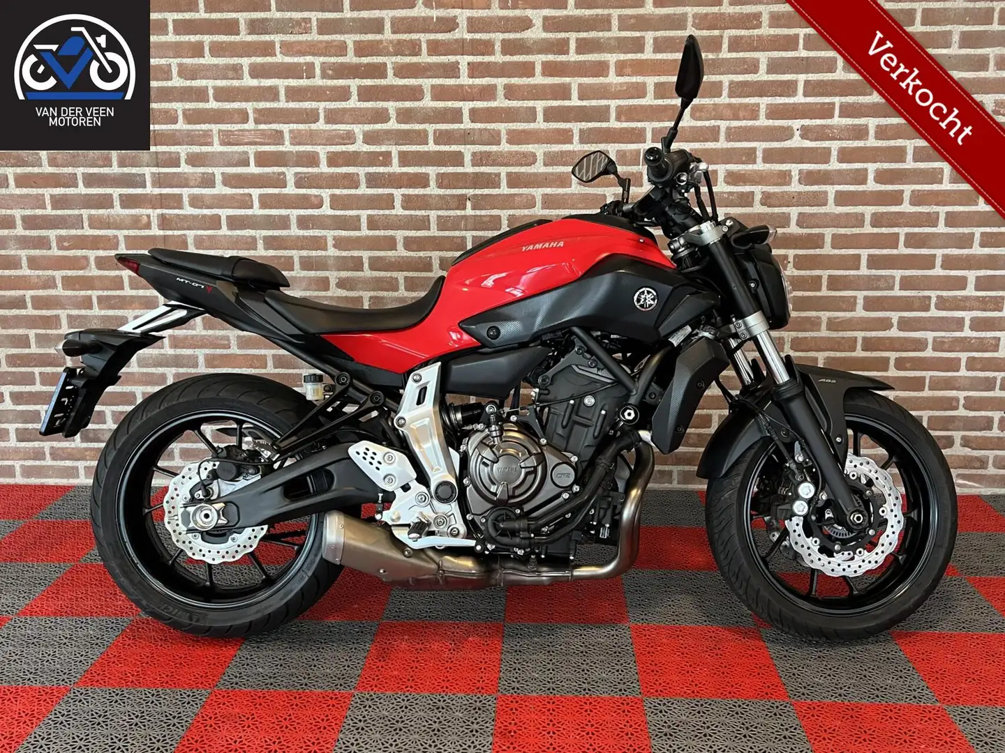 Yamaha MT-07 ABS Rood - 2