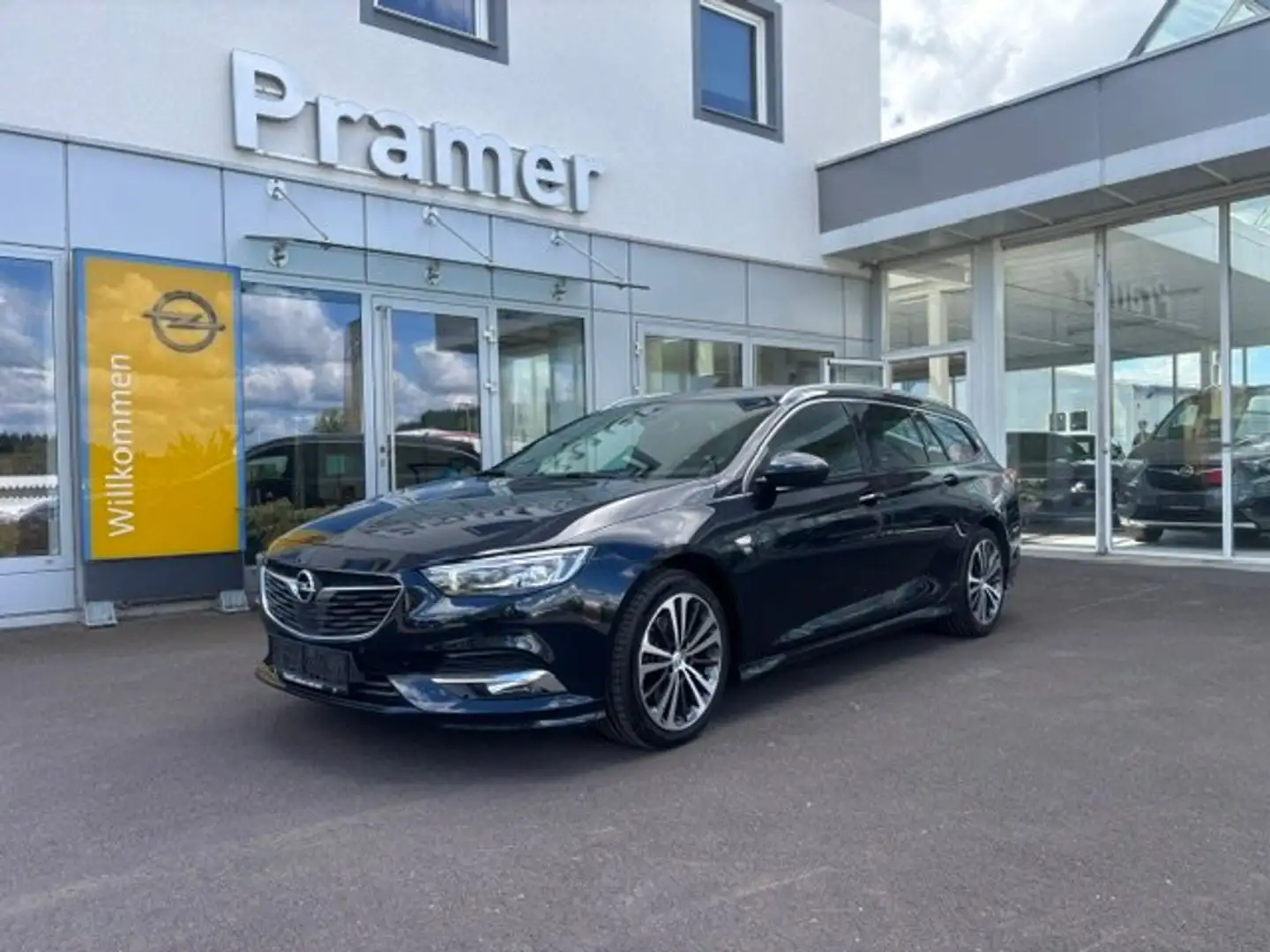 Opel Insignia Innovation BiTurbo 4x4 **NAVI, HEADUP, AHK** Blau - 1