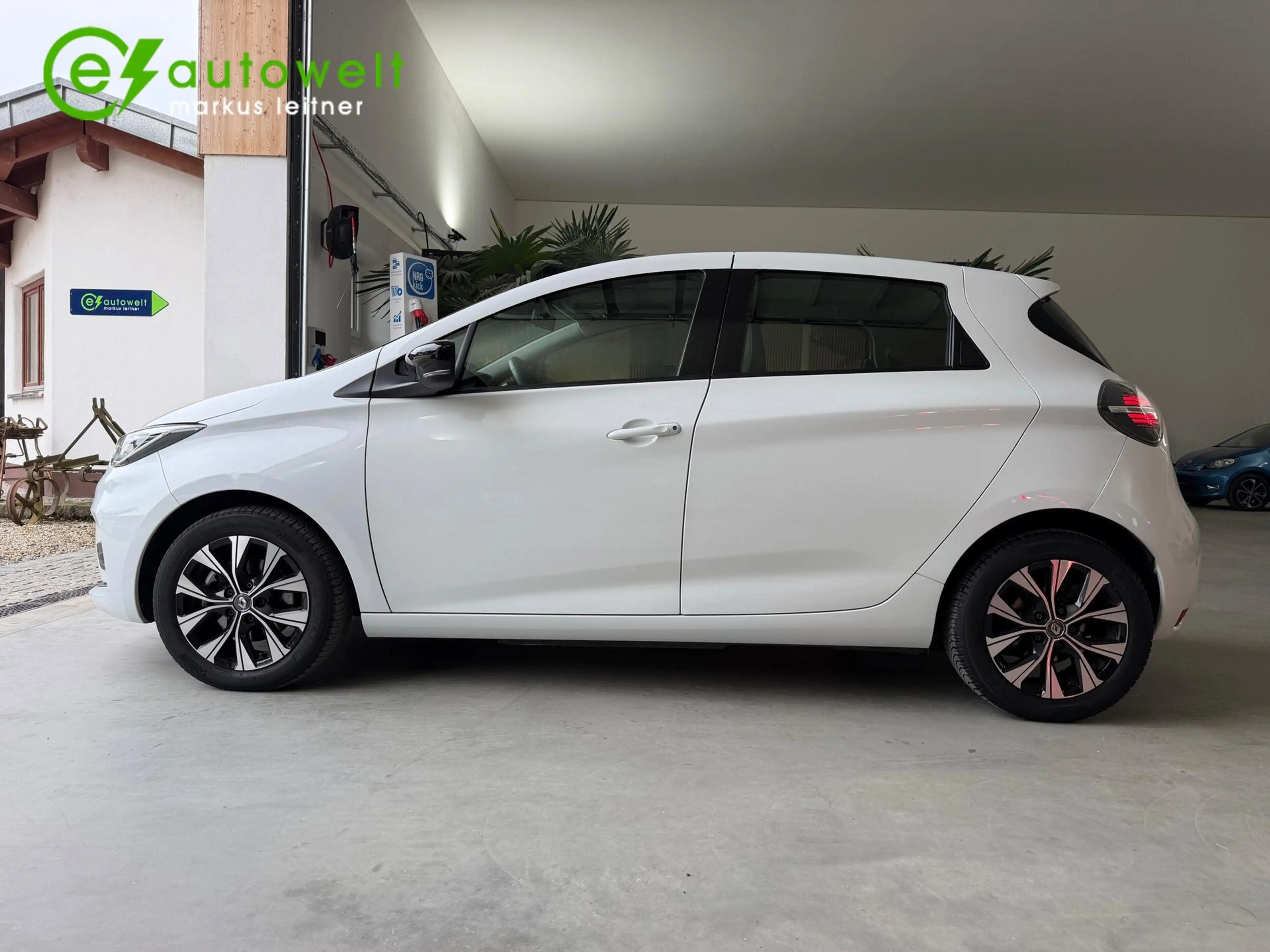 Renault ZOE Evolution R135 Z.E.50 CCS Winterpaket — photo 7