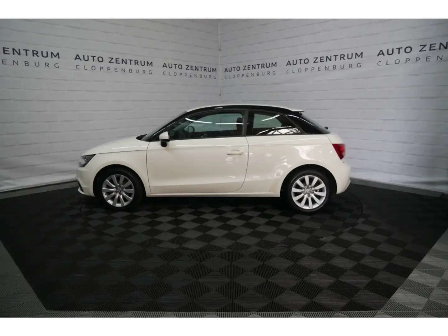Audi A1 Ambition 1.6 TDI Xenon+Navi-MMI+Klima+PDC+16'' Weiß - 2