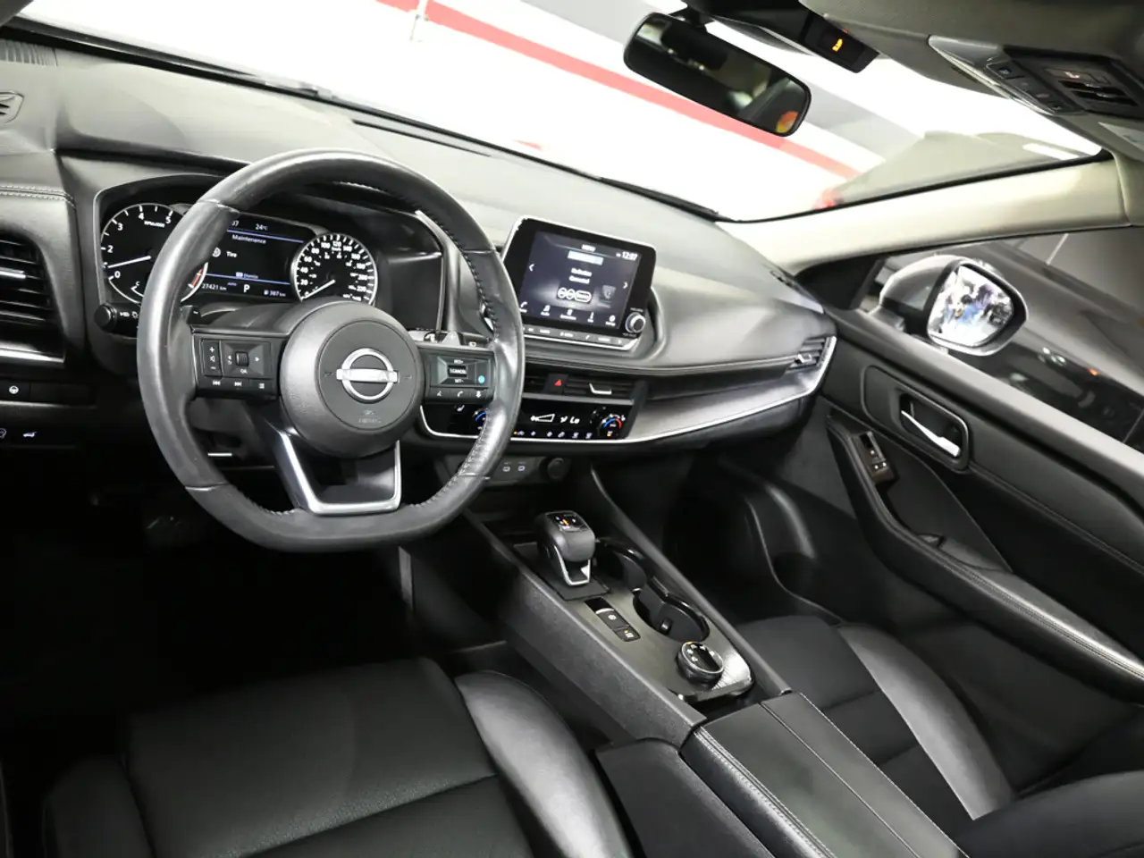 Nissan Rogue снимка Nissan Rogue