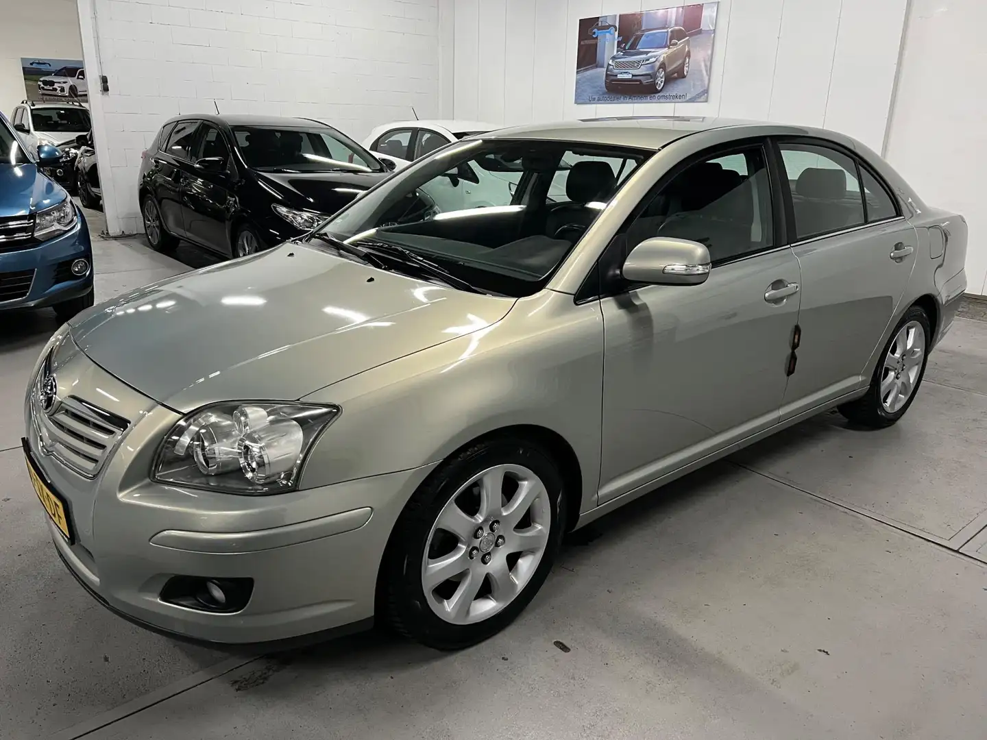 Toyota Avensis 2.0 VVTi Executive CRUISE / NAP / VOL-LEDER Vert - 2
