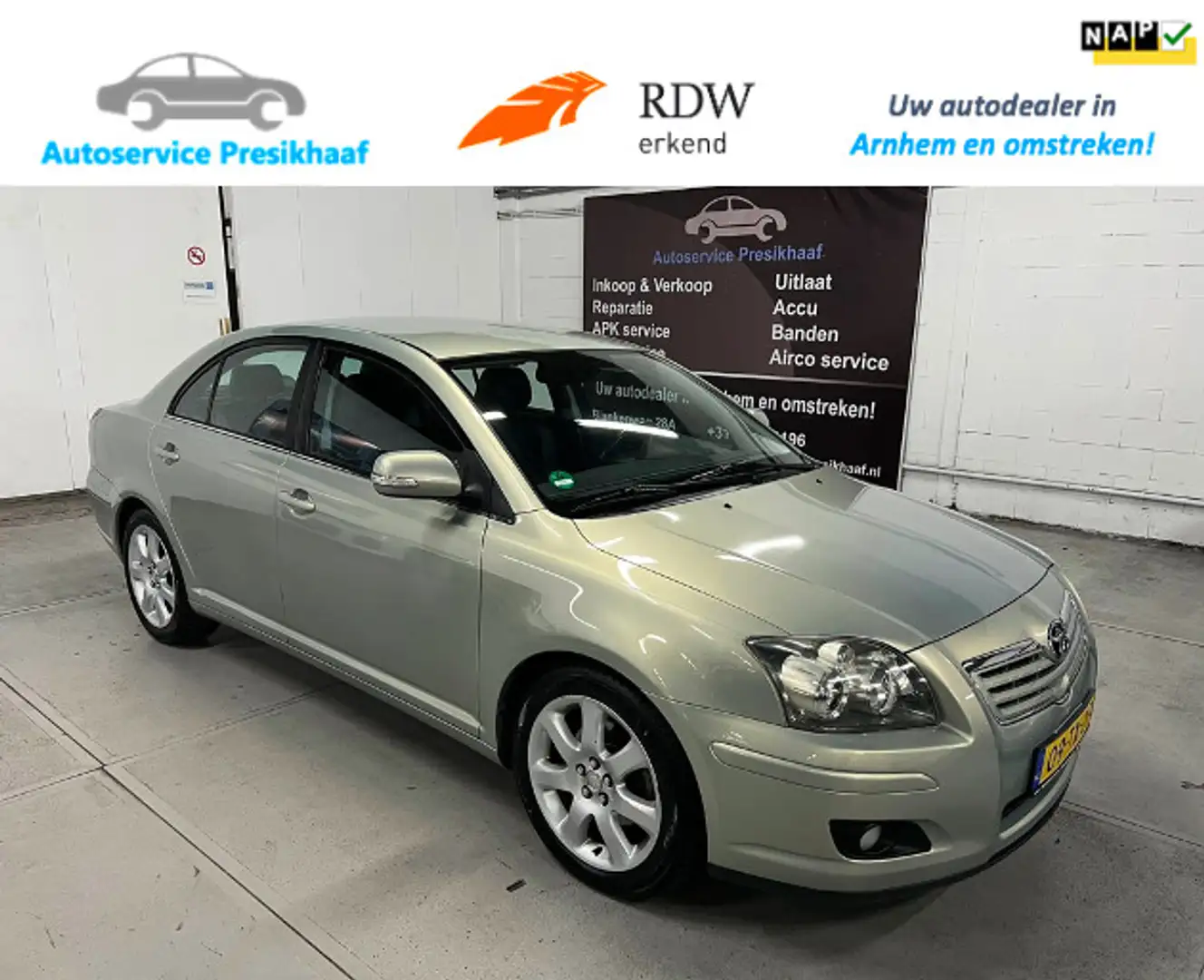 Toyota Avensis 2.0 VVTi Executive CRUISE / NAP / VOL-LEDER Vert - 1