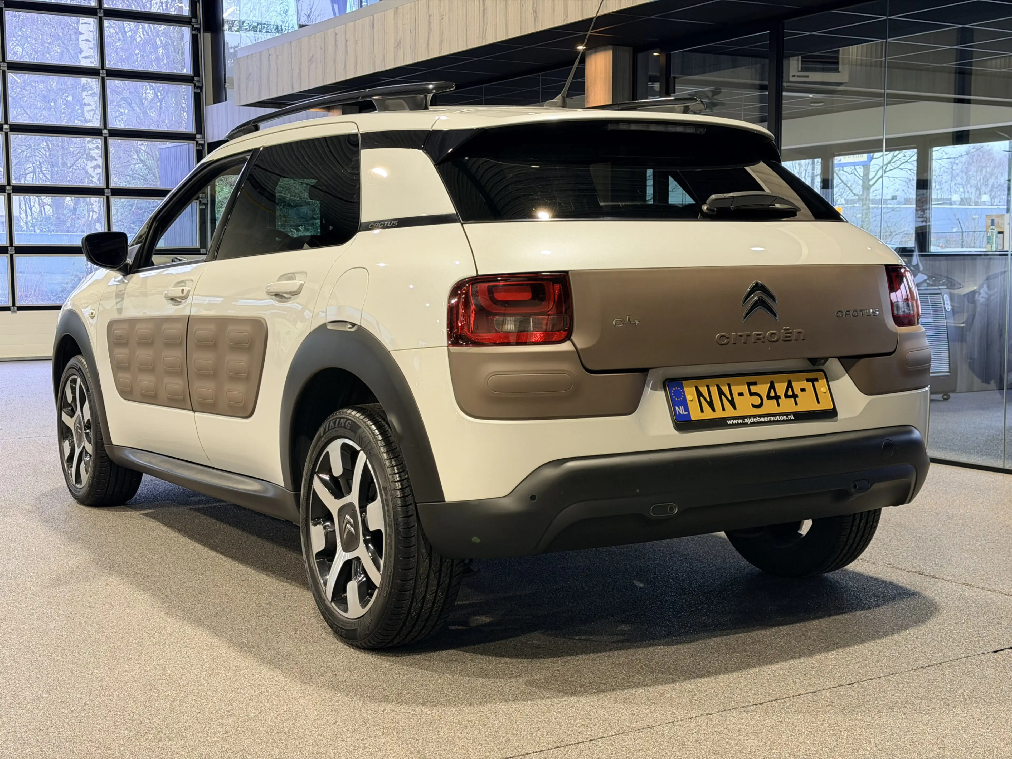 Citroen C4 Cactus 1.2 PureTech Business Plus Panorama | Camera | Nav — photo 3