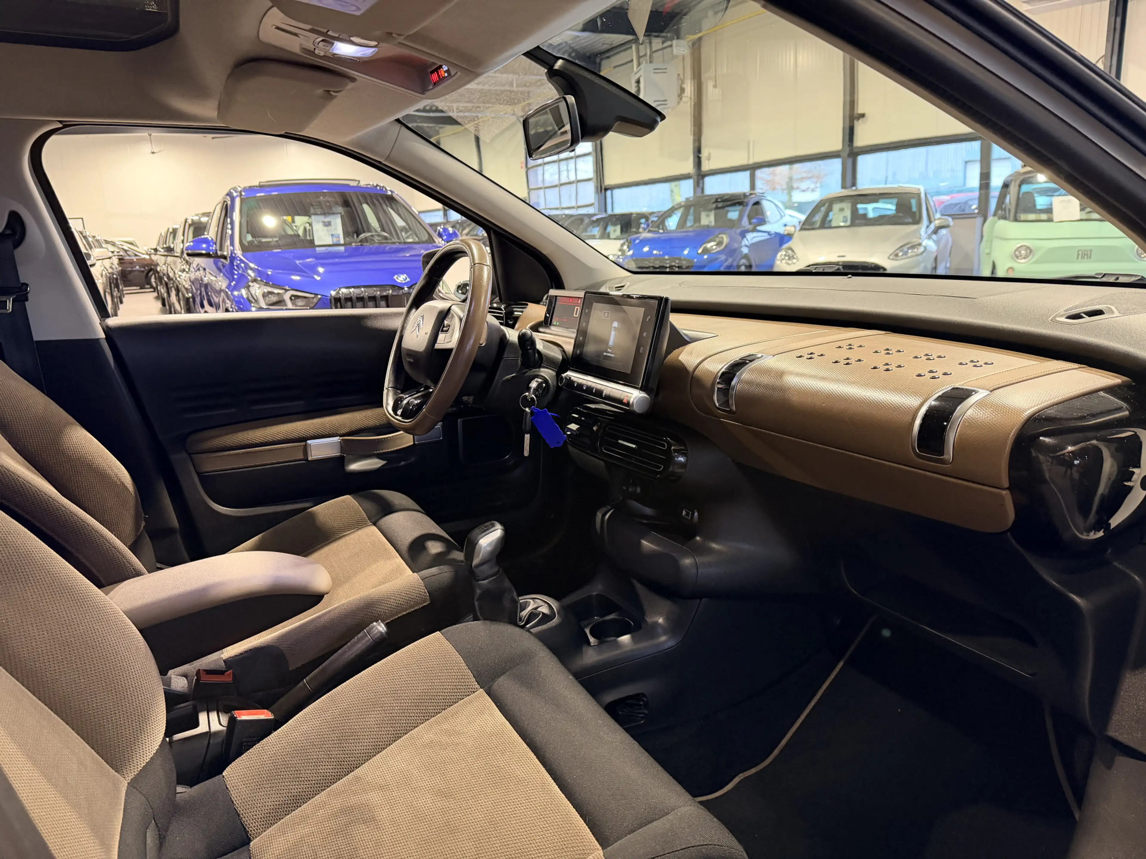 Citroen C4 Cactus 1.2 PureTech Business Plus Panorama | Camera | Nav — photo 13