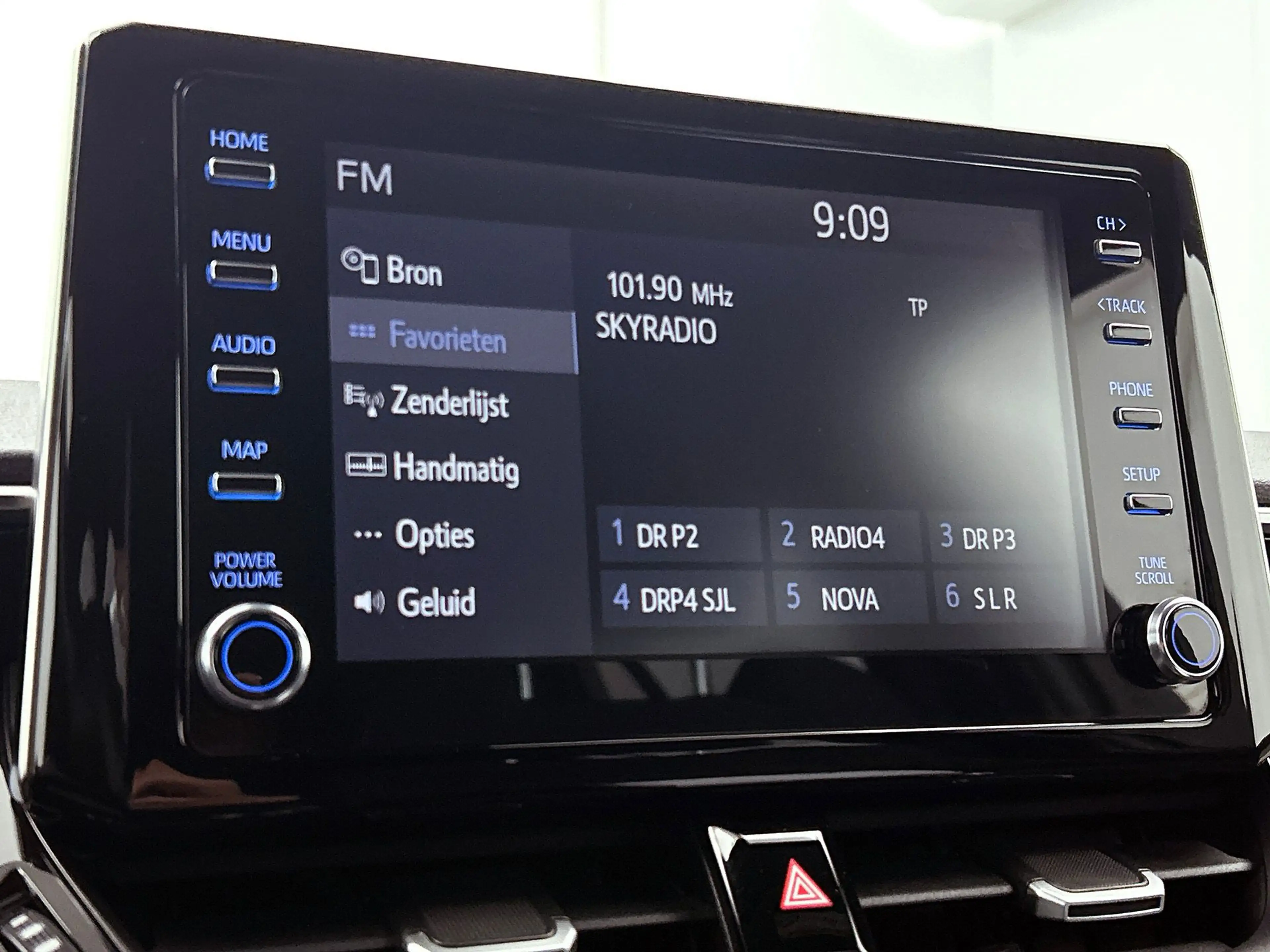 Toyota Corolla Touring Sports 1.8 Hybrid Business | Trekhaak | Ca — photo 18