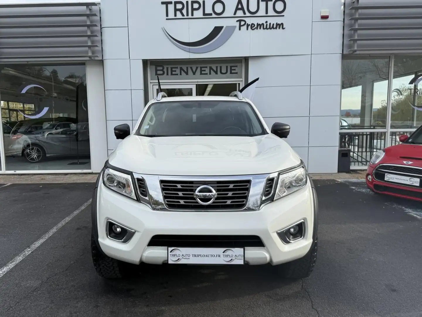 Nissan Navara Navara 2.3 dCi - 190 - BVA Double-Cab Off-Roader Tekna+ GPS + CAMERA AR + ATTELAGE Wit - 2