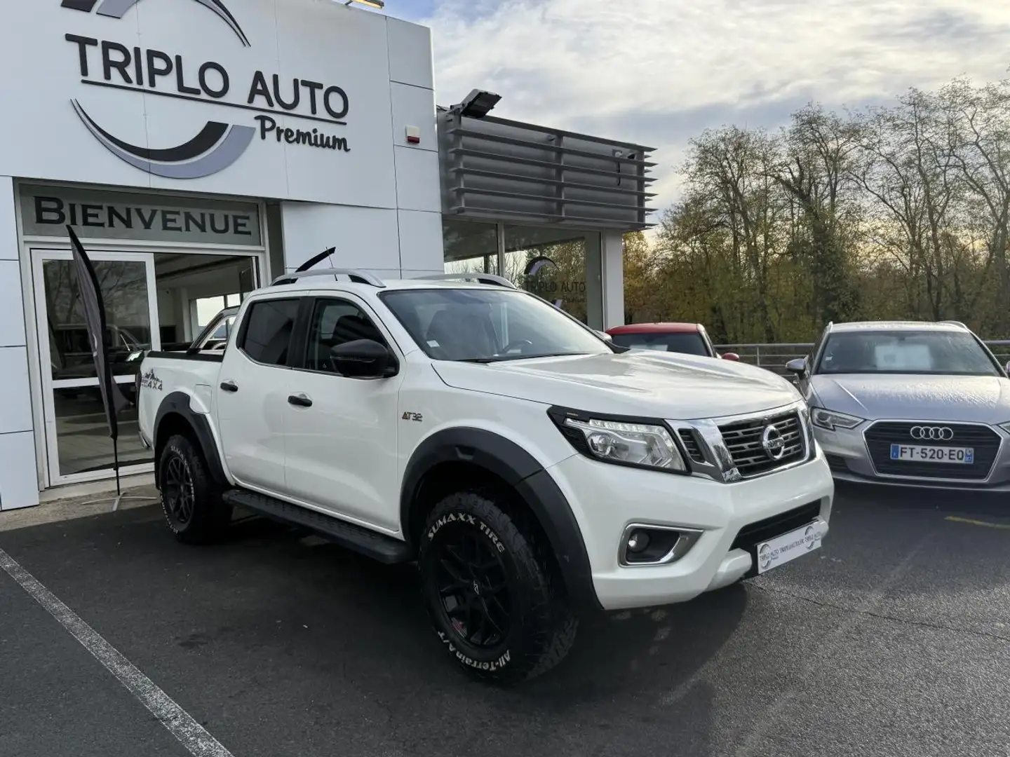 Nissan Navara Navara 2.3 dCi - 190 - BVA Double-Cab Off-Roader Tekna+ GPS + CAMERA AR + ATTELAGE Wit - 1