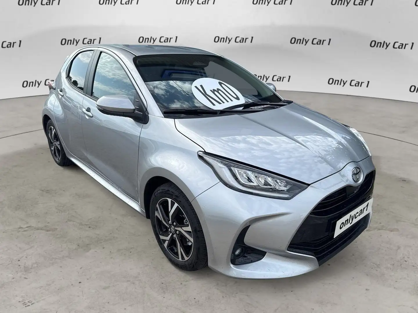 Toyota Yaris 1.5 Hybrid 5 porte Trend Grigio - 2