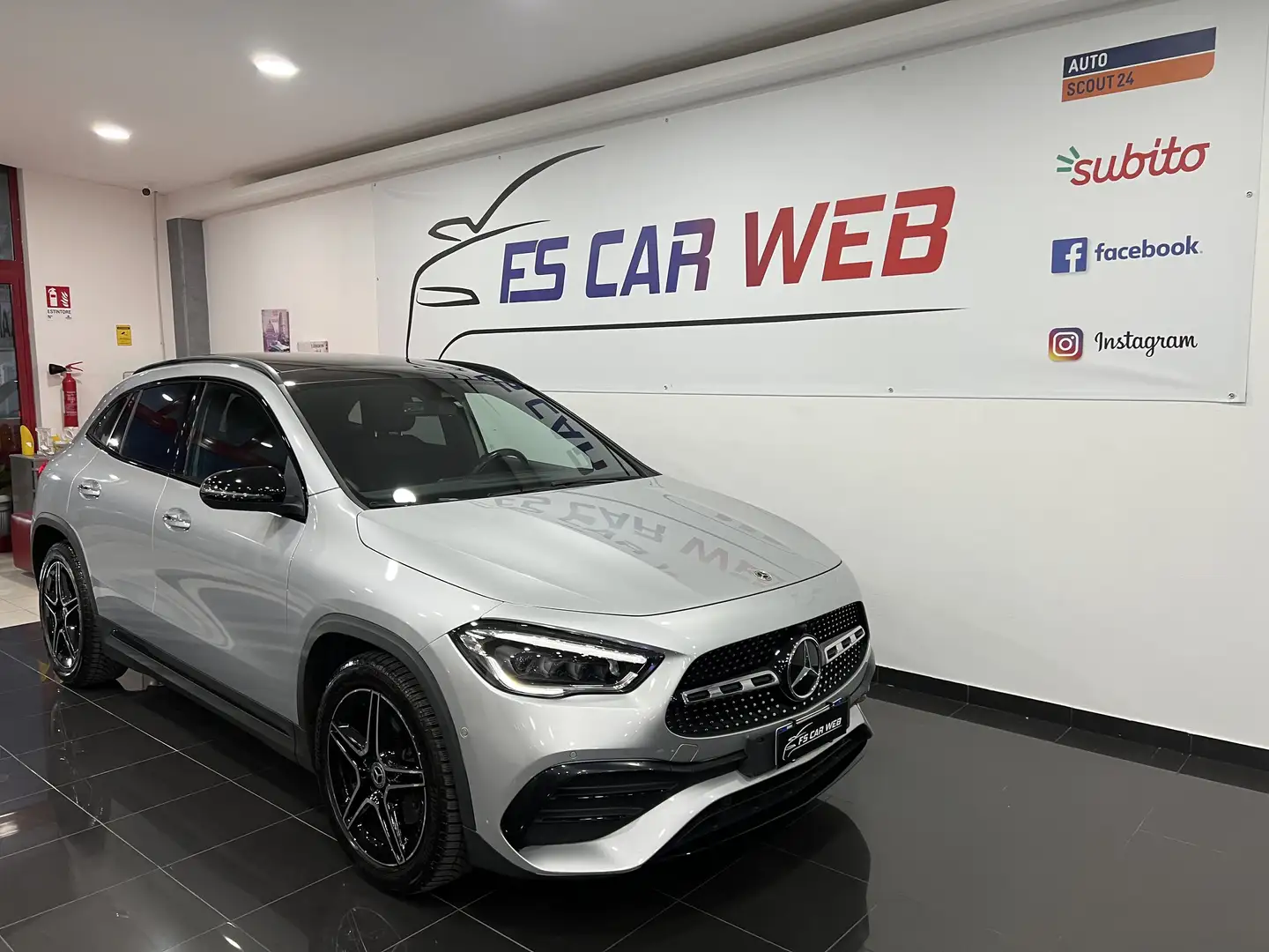 Mercedes-Benz GLA 220 d Premium AMG 4matic auto 190 cv Argent - 1