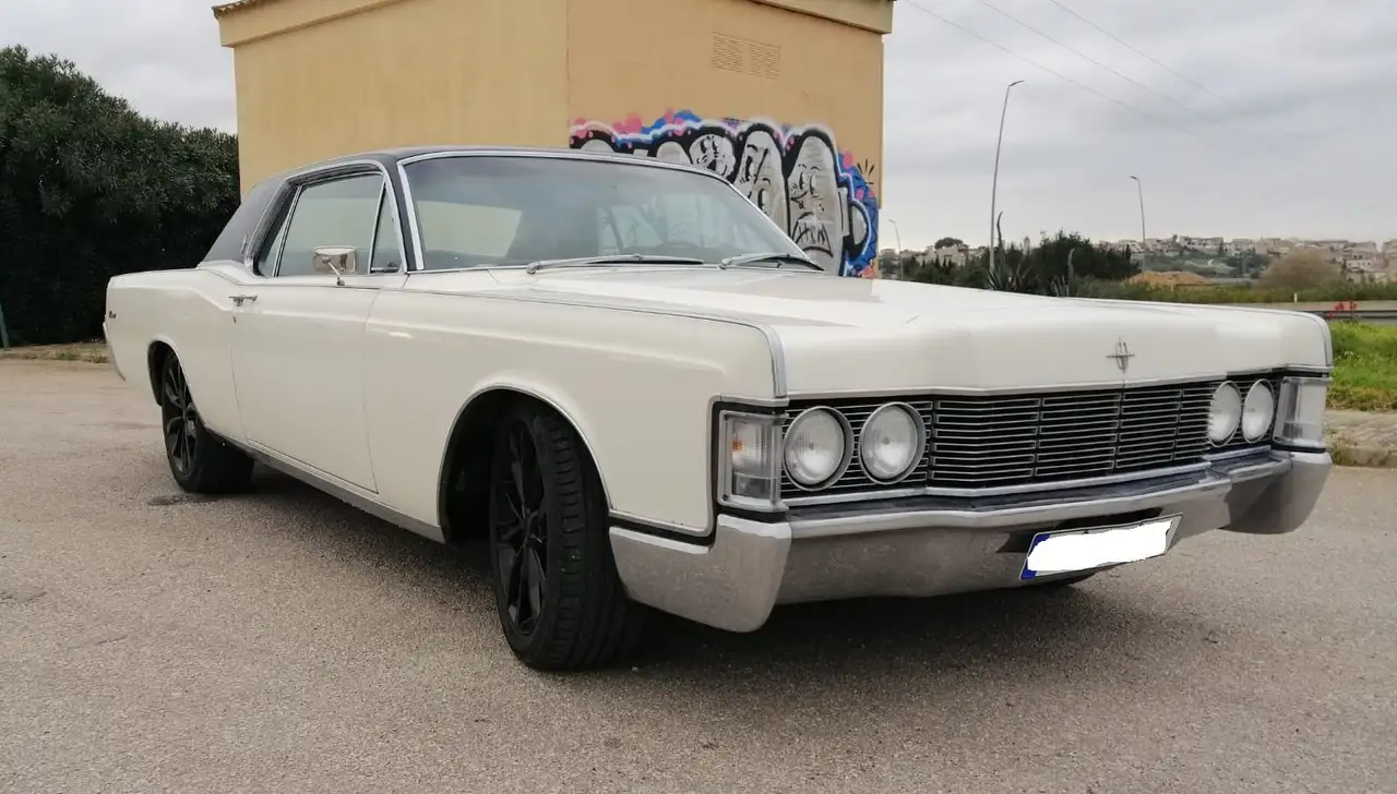 Lincoln Continental