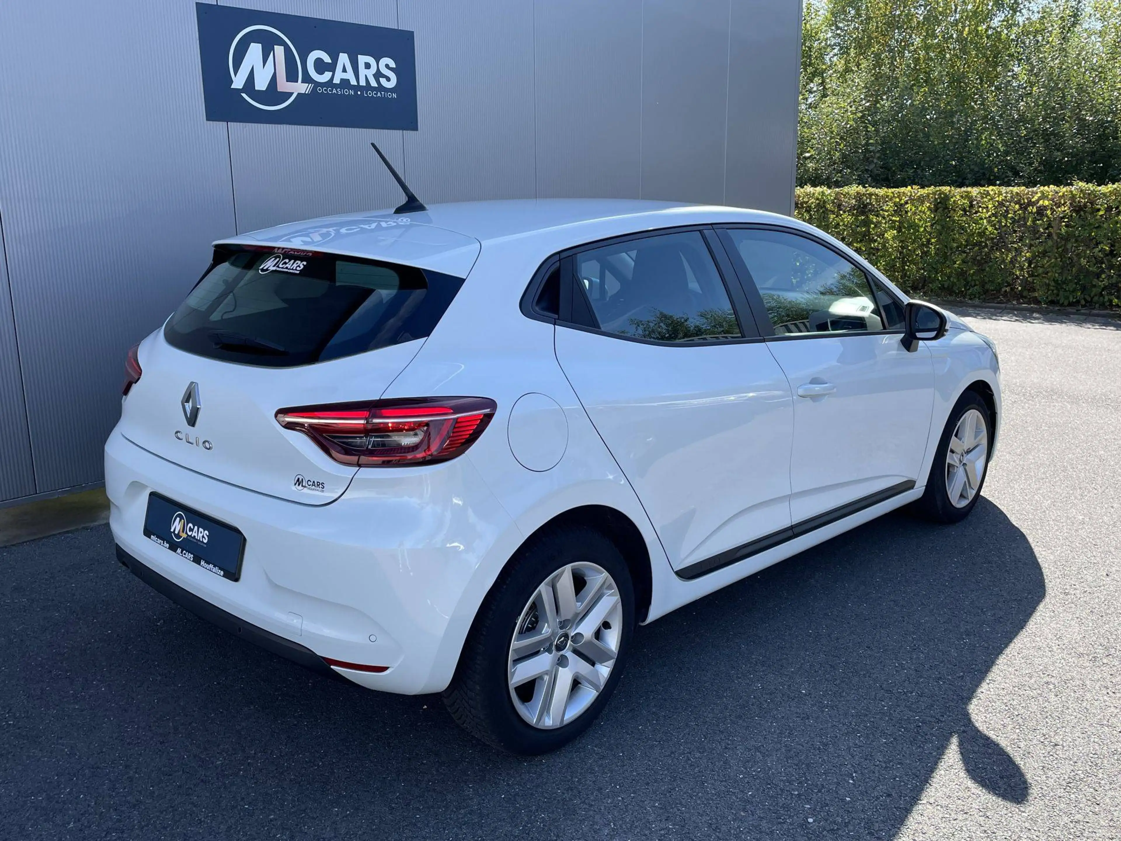 Renault Clio — photo 7