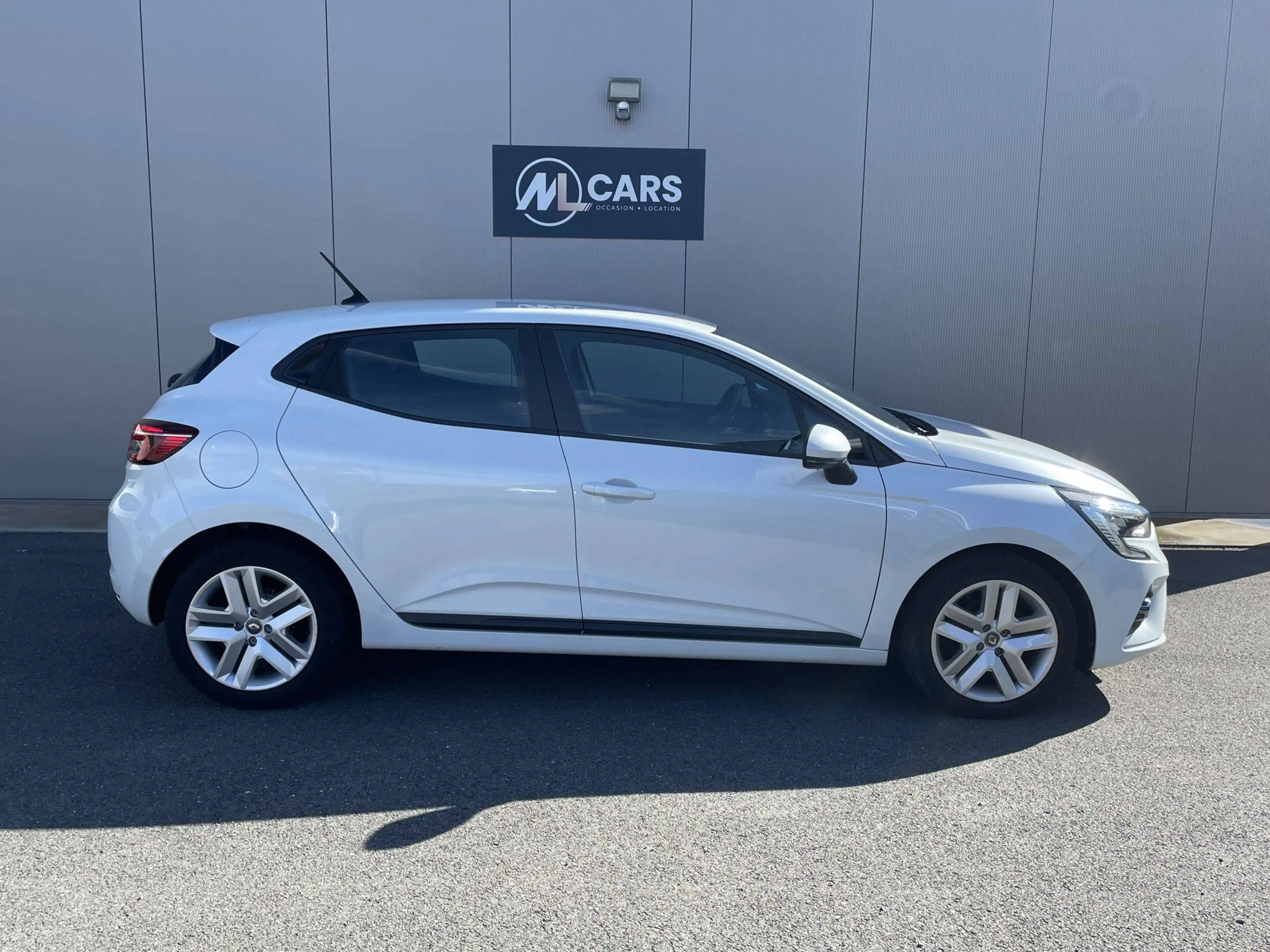 Renault Clio — photo 5