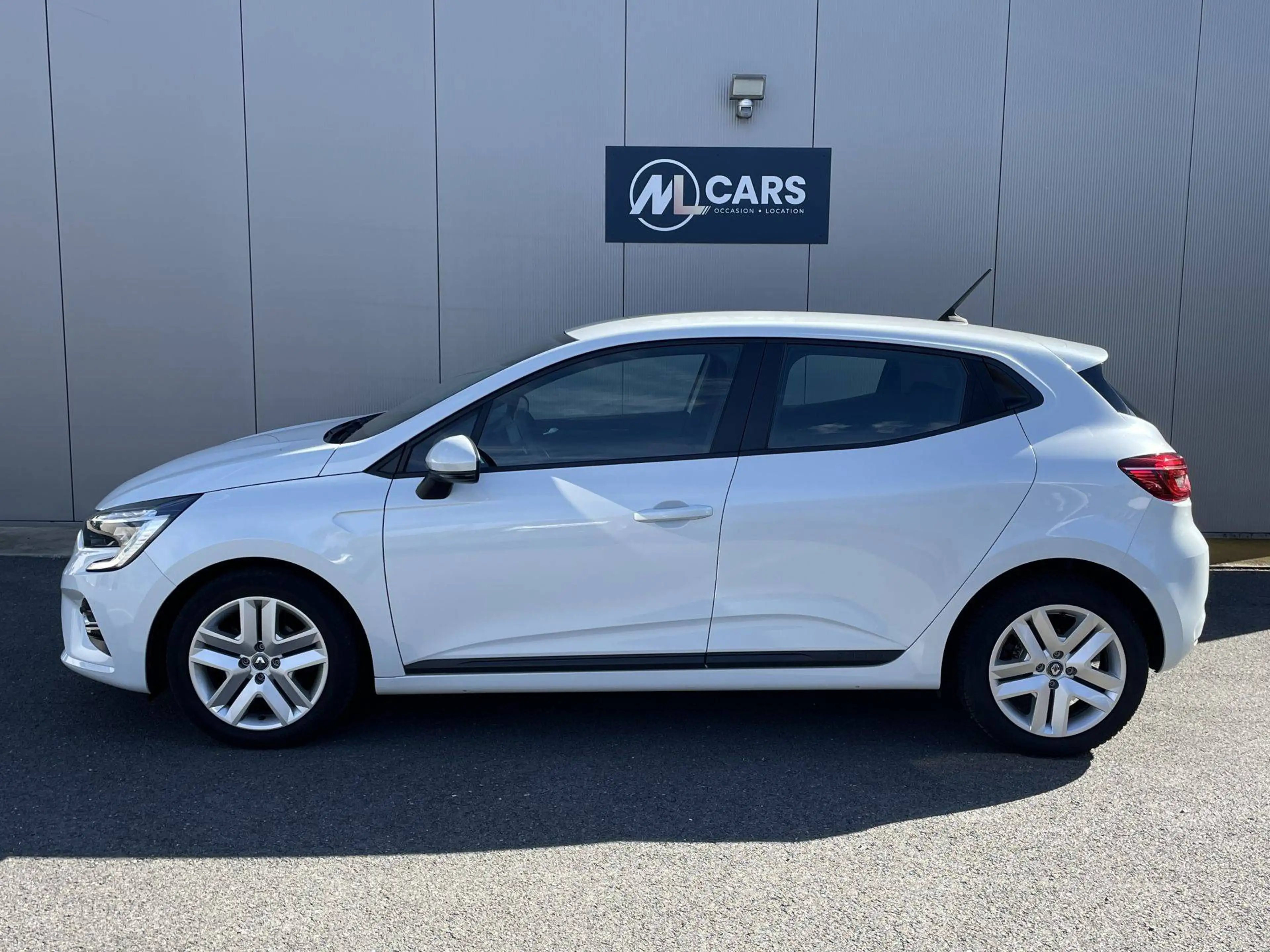 Renault Clio — photo 4