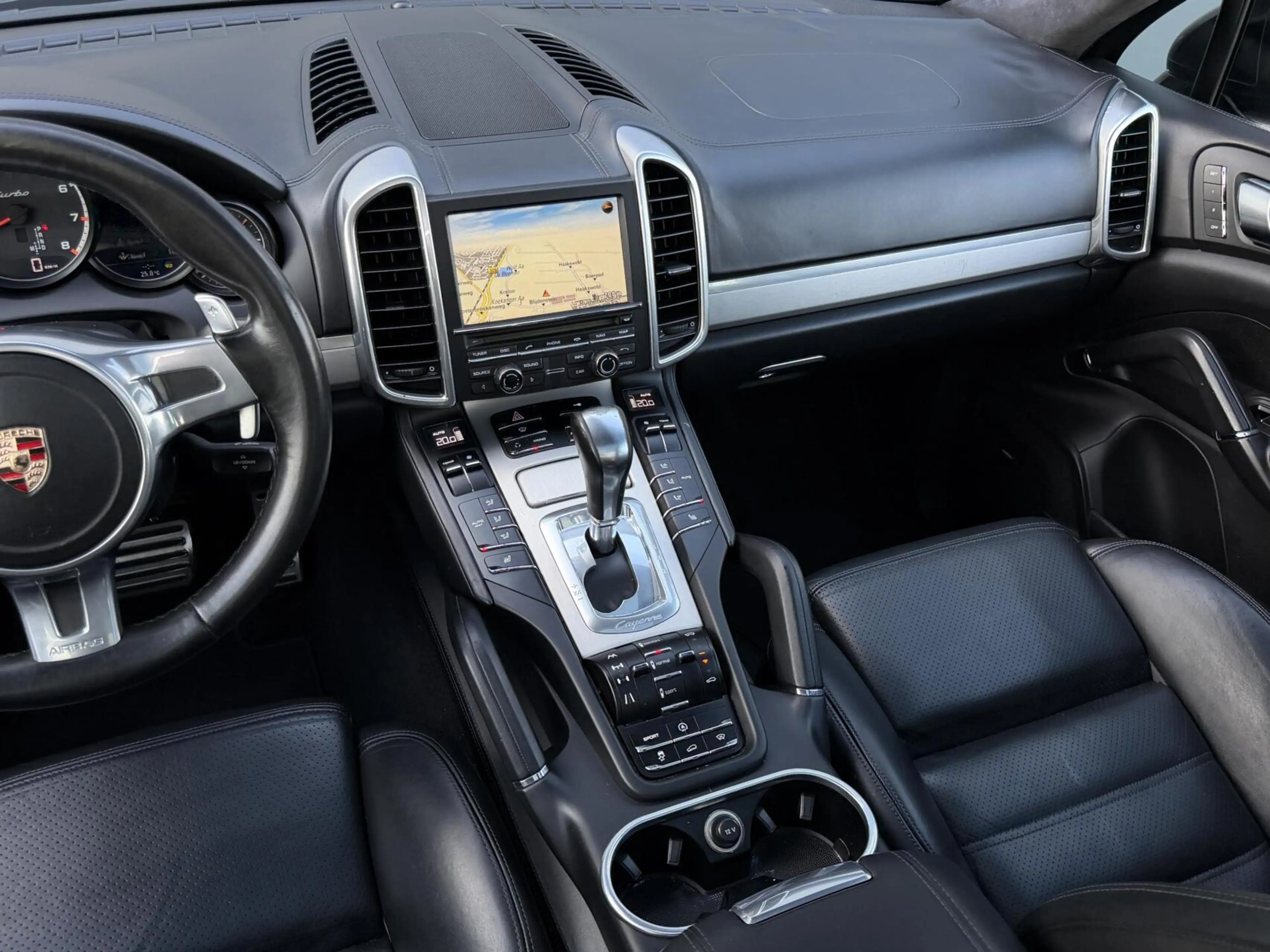 Porsche Cayenne 4.8 Turbo Pano - GTS Stoelen - Alcantara Hemel - L — photo 22