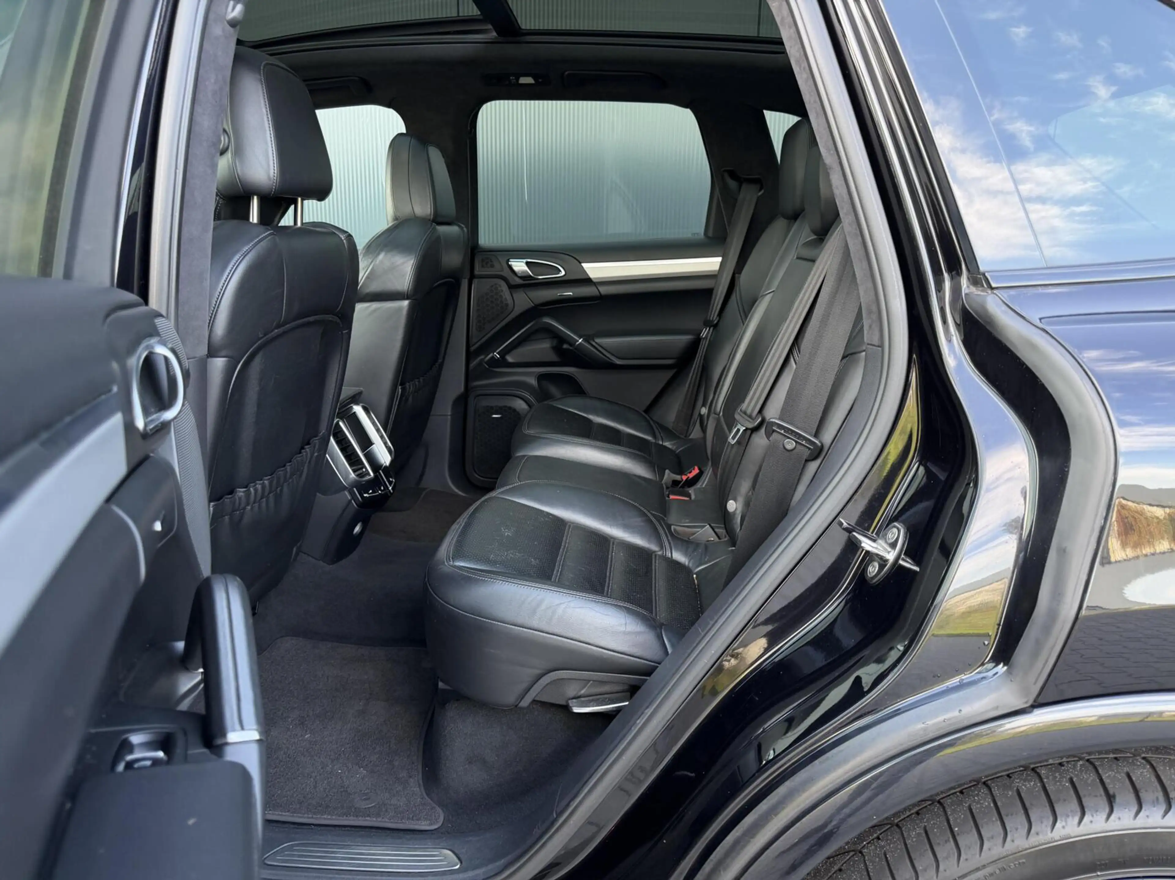 Porsche Cayenne 4.8 Turbo Pano - GTS Stoelen - Alcantara Hemel - L — photo 19