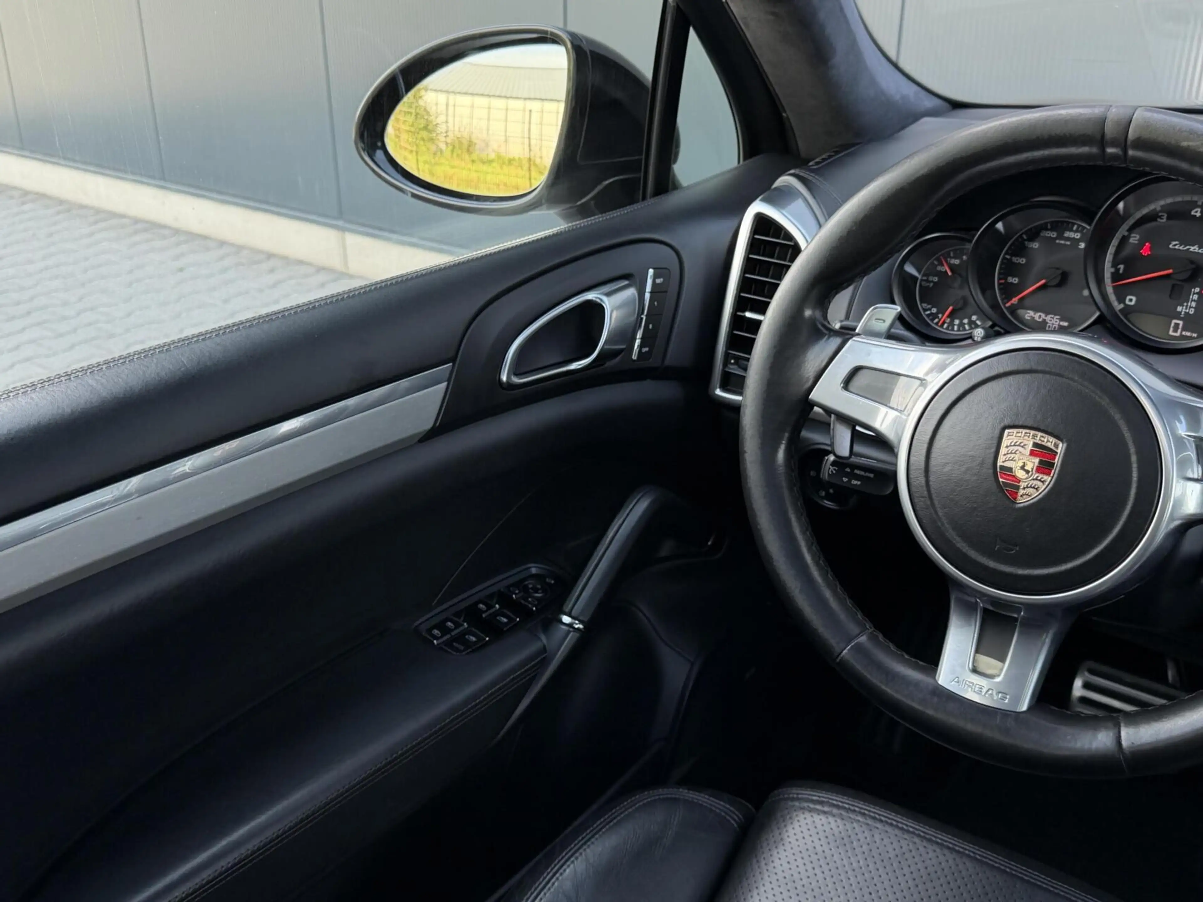 Porsche Cayenne 4.8 Turbo Pano - GTS Stoelen - Alcantara Hemel - L — photo 21