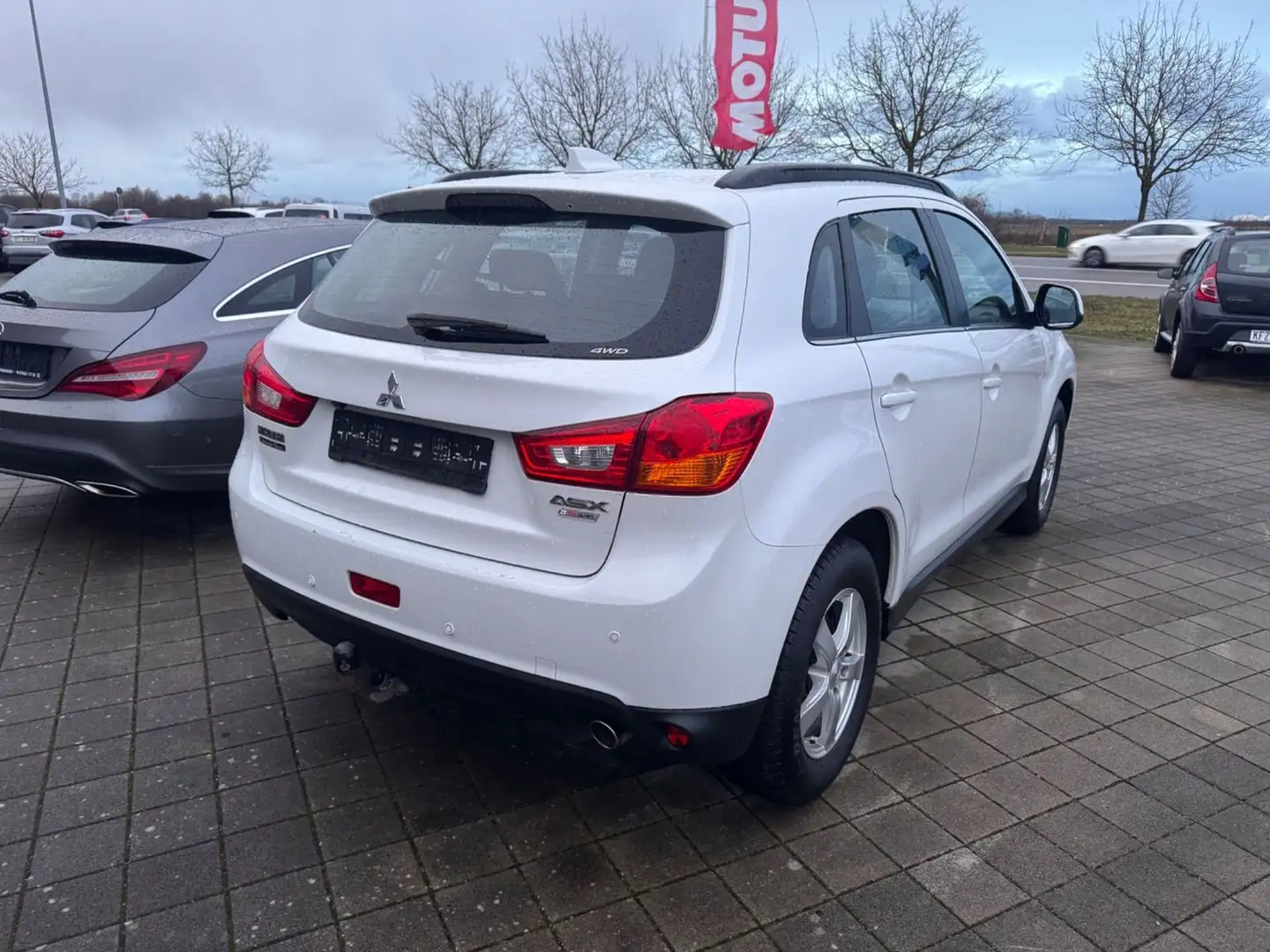 Mitsubishi ASX 1.6 DI-D Plus 4x4 AHK ALLRAD Weiß - 2