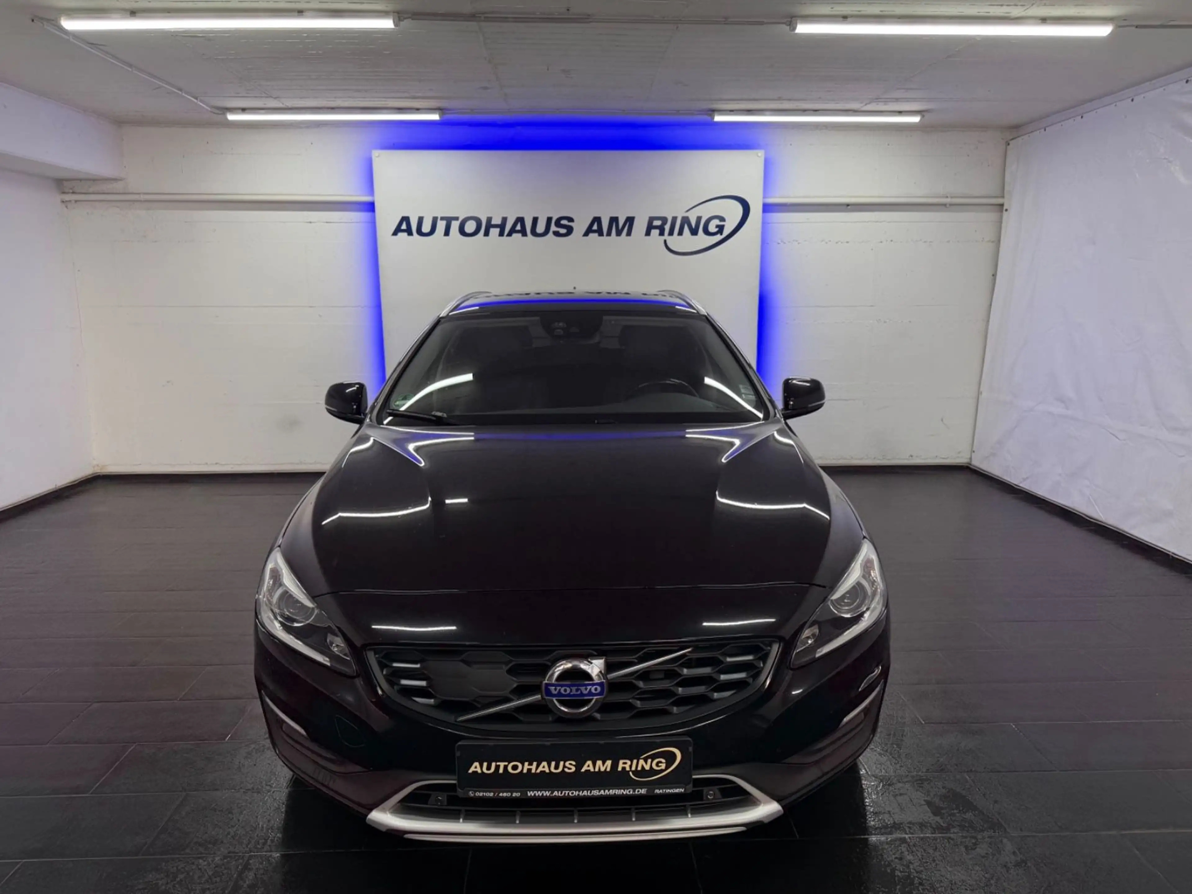 Volvo V60 Cross Country D4 AWD ACC 2xPDC AHK VIRTUAL