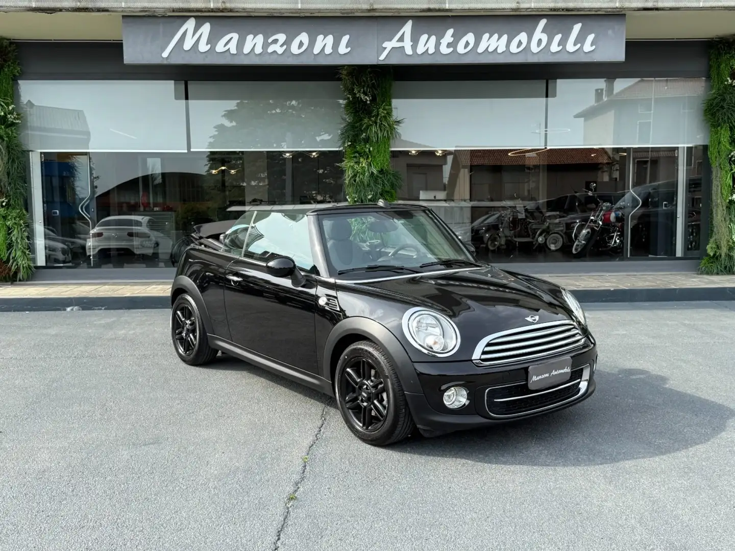 MINI Cooper D Cabrio 1.6 Fekete - 1