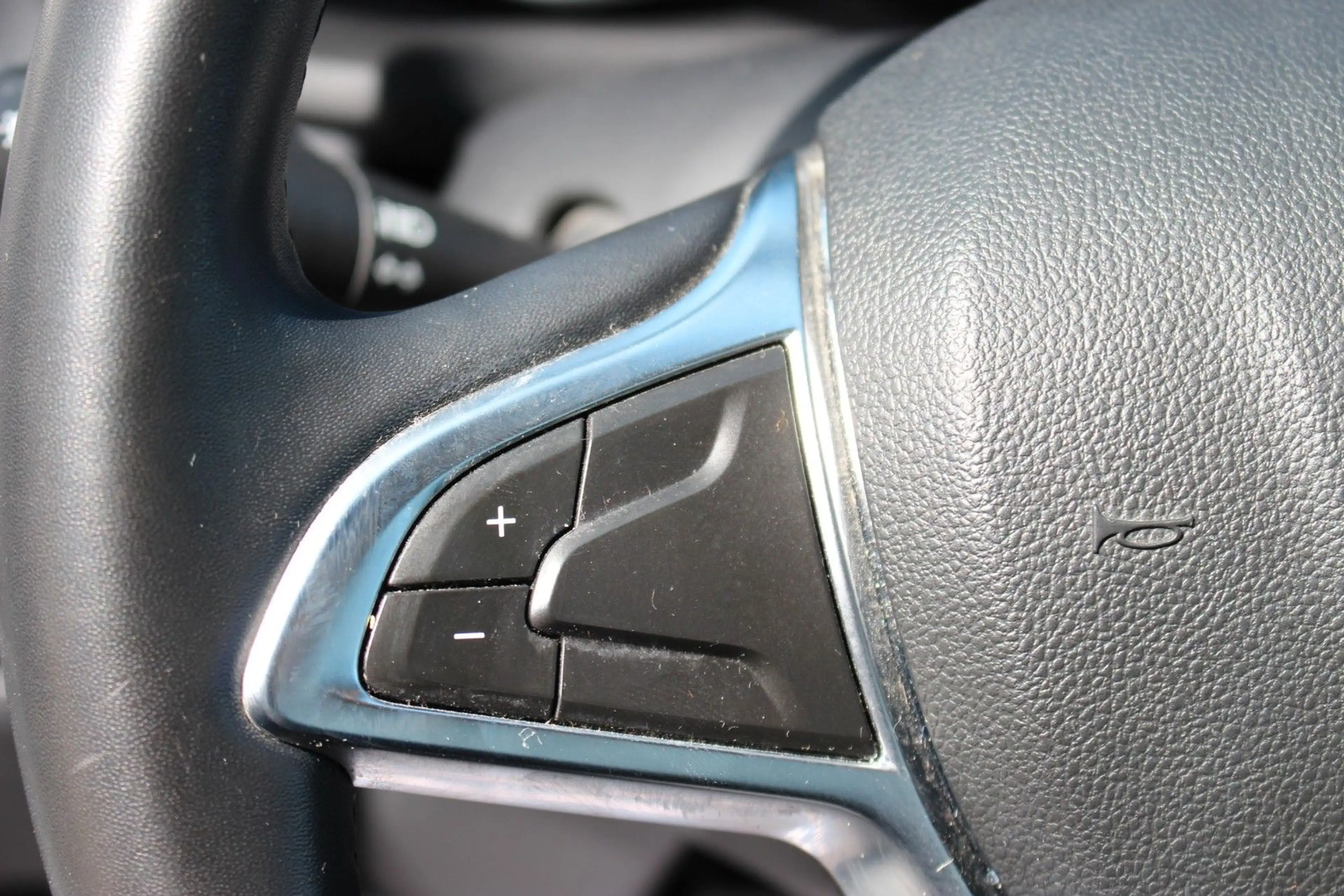 Dacia Logan /SHEFT/NAVI/AHK/RCAM/BT/TEMP/ALLWETTER/ — photo 13