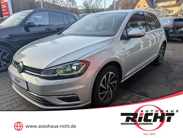 Volkswagen Golf 1.6 TDI Navi AHK Kamera LED ACC SHZ DAB