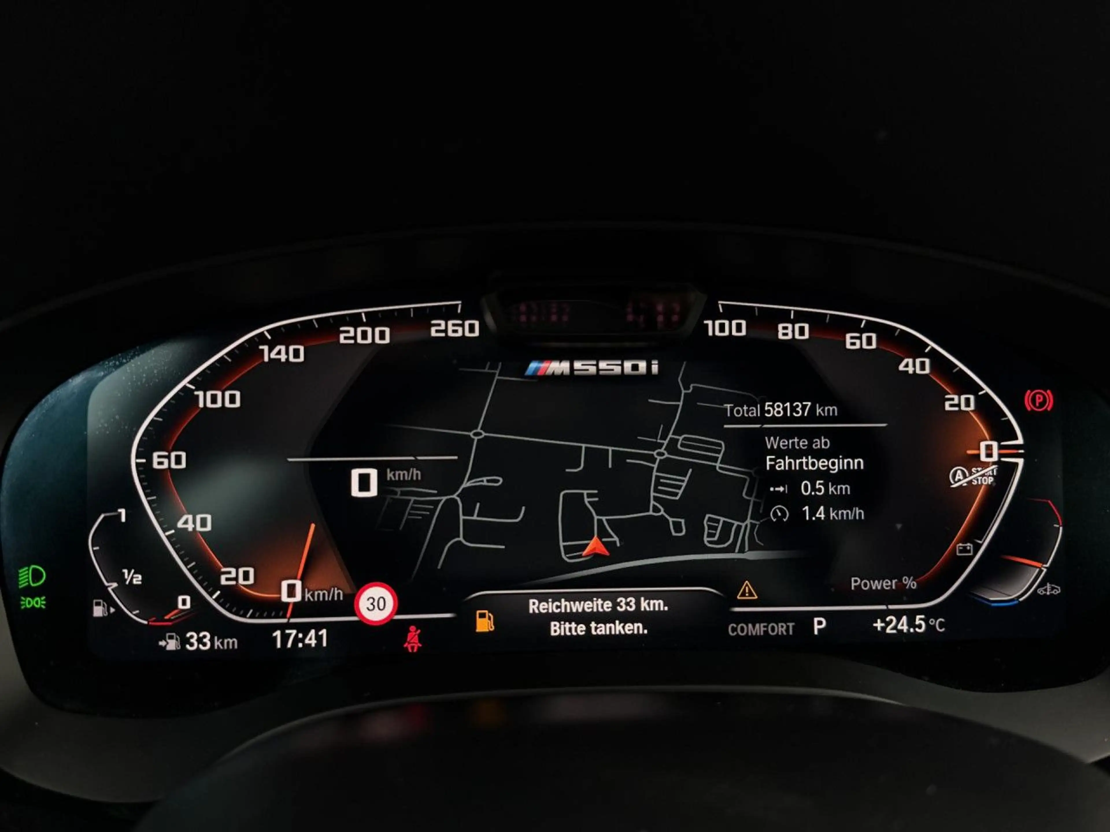 BMW M550 i xDrive HUD ACC SoftClose.T KomfZ Har/Kar SHZ — photo 13