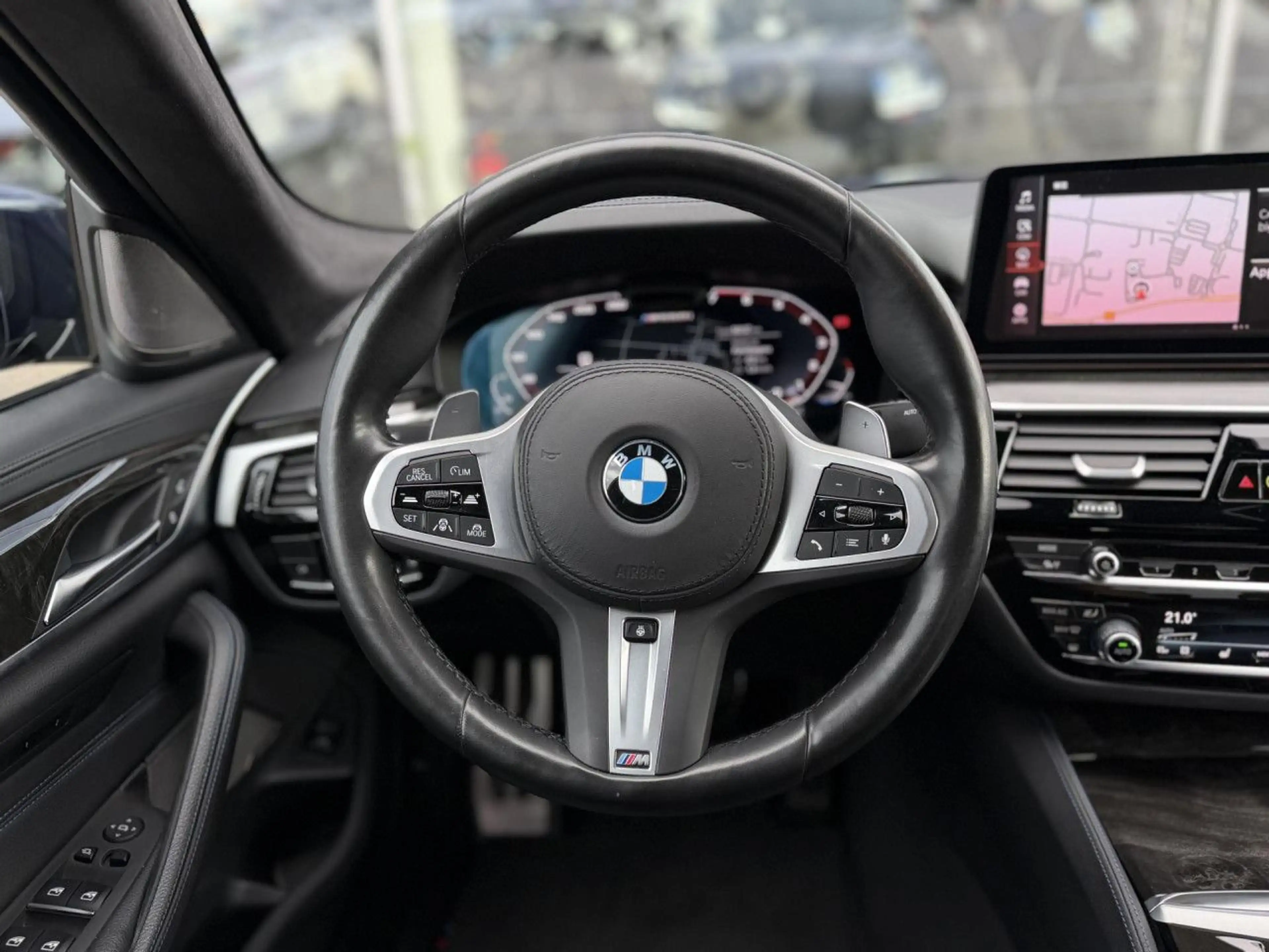 BMW M550 i xDrive HUD ACC SoftClose.T KomfZ Har/Kar SHZ — photo 12