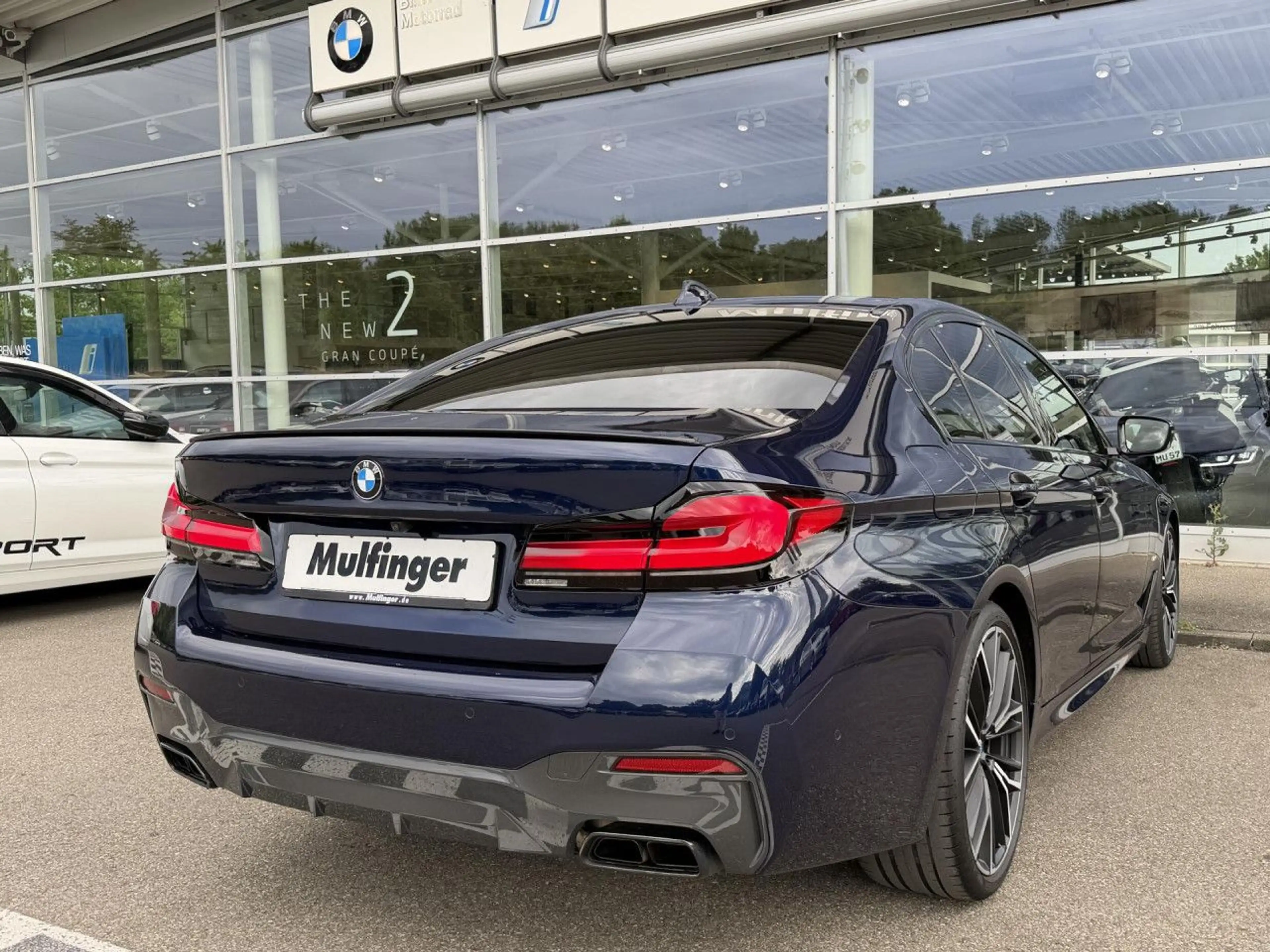 BMW M550 i xDrive HUD ACC SoftClose.T KomfZ Har/Kar SHZ — photo 6