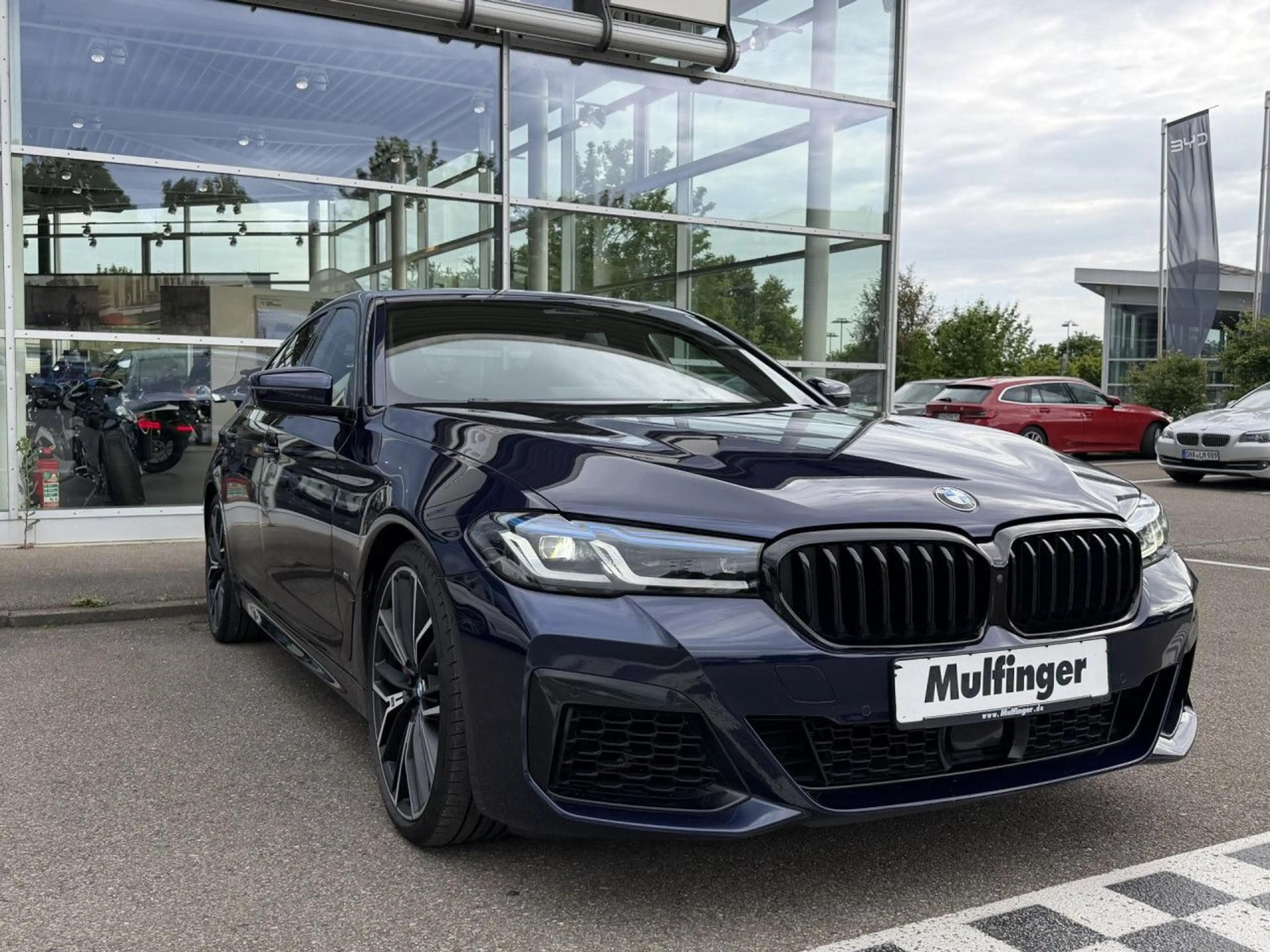 BMW M550 i xDrive HUD ACC SoftClose.T KomfZ Har/Kar SHZ — photo 5