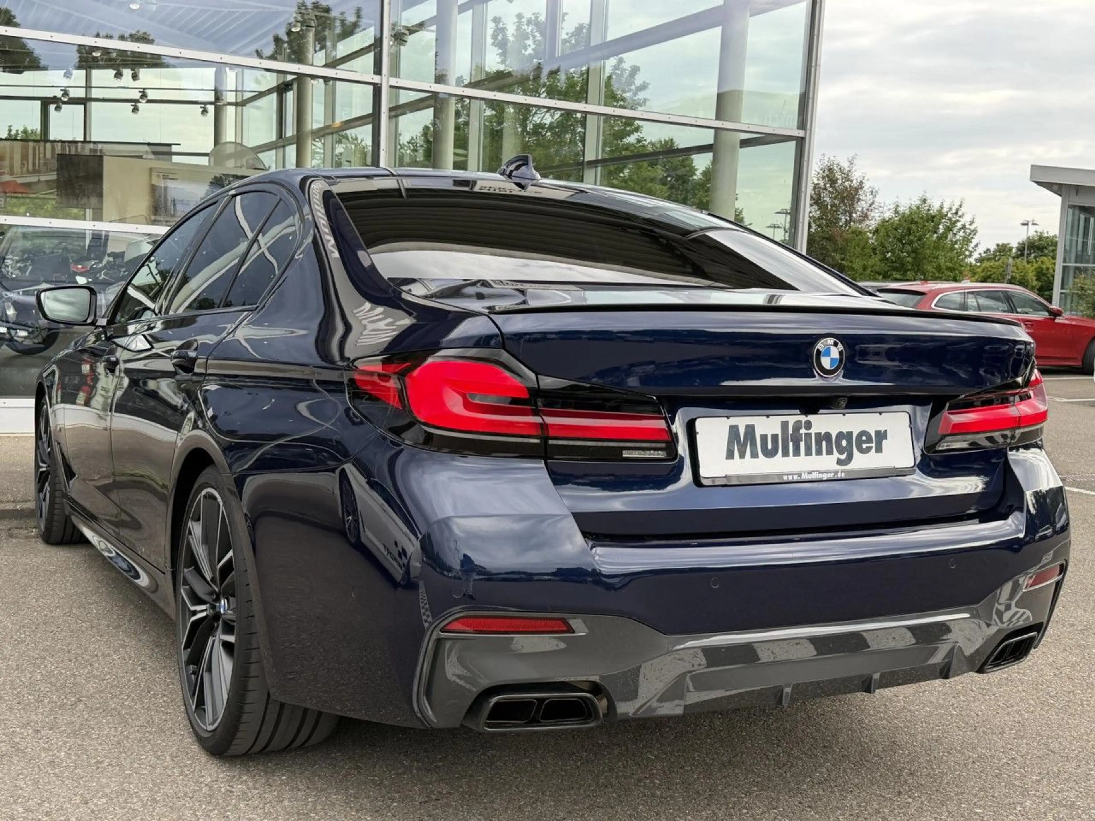 BMW M550 i xDrive HUD ACC SoftClose.T KomfZ Har/Kar SHZ — photo 8